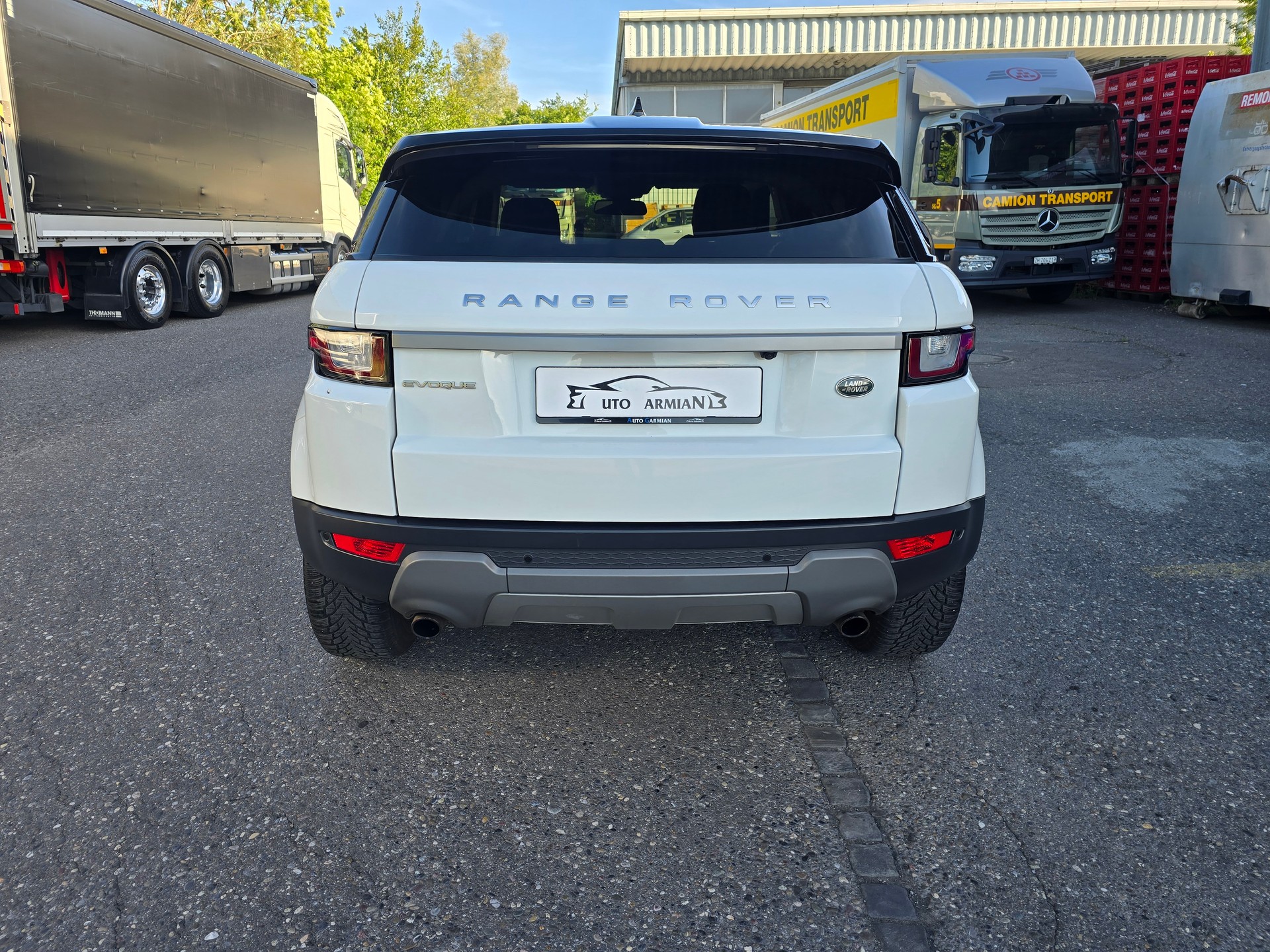 LAND ROVER Range Rover Evoque 2.0 TD4 SE Dynamic AT9-showroom-element-3