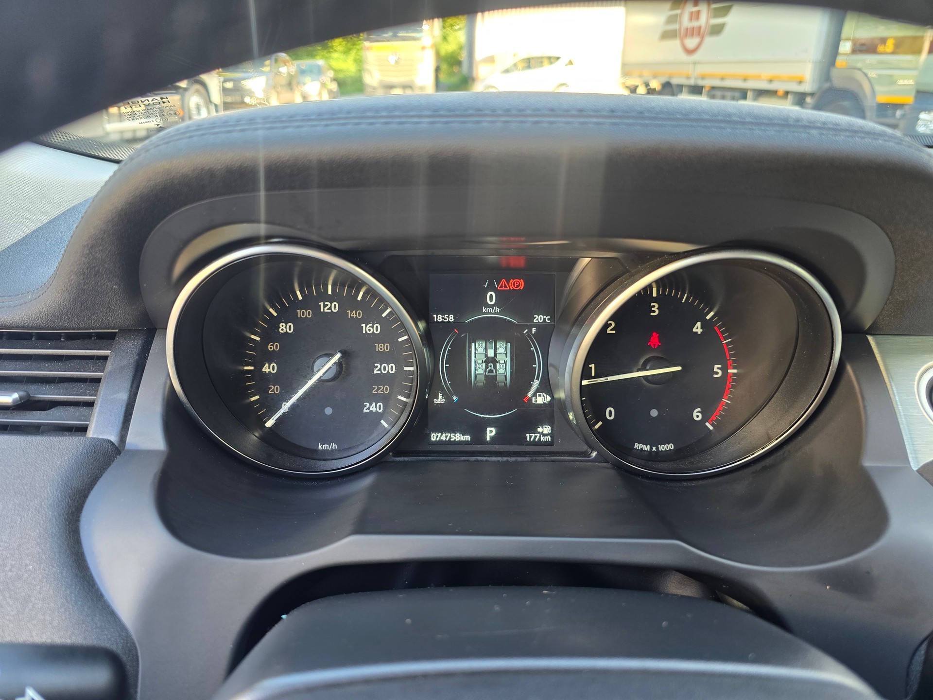 LAND ROVER Range Rover Evoque 2.0 TD4 SE Dynamic AT9-image-21