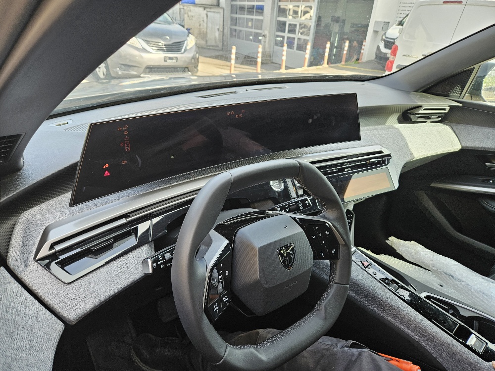 PEUGEOT 5008 145 Hybrid e-DCS6 Allure Premium-image-13