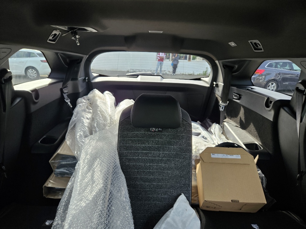 PEUGEOT 5008 145 Hybrid e-DCS6 Allure Premium-image-18