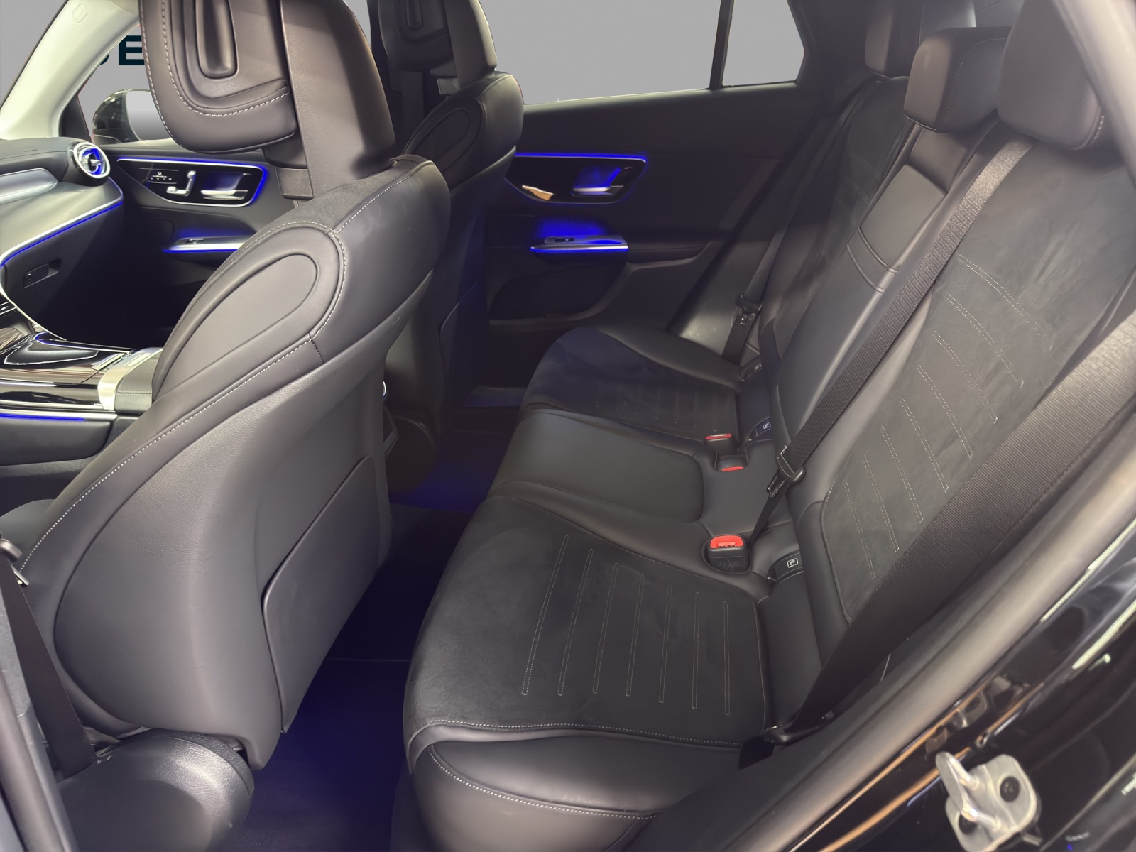 MERCEDES-BENZ GLC 200 4M - Coupé - AMG / 20 Zoll Räder / AHK / Rückfahrkamera-image-13