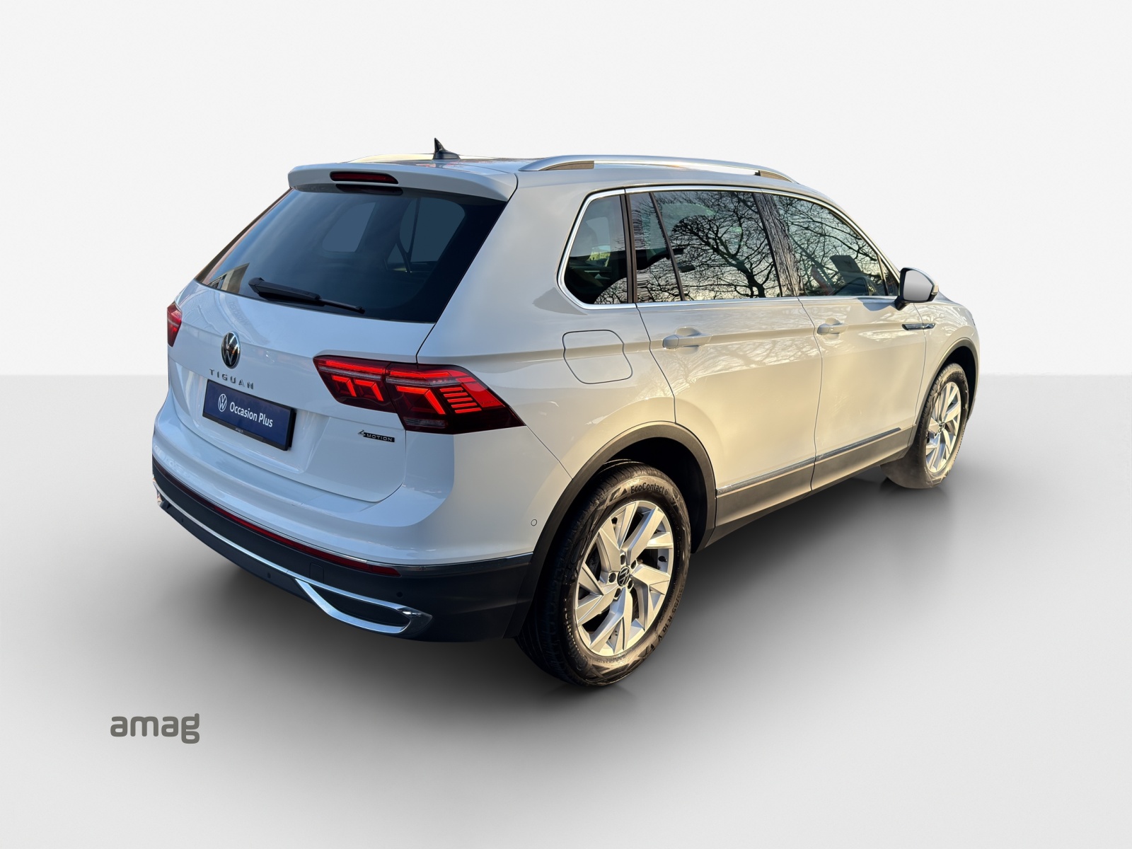 VW Tiguan 2.0 TDI SCR Elegance 4Motion DSG-image-4