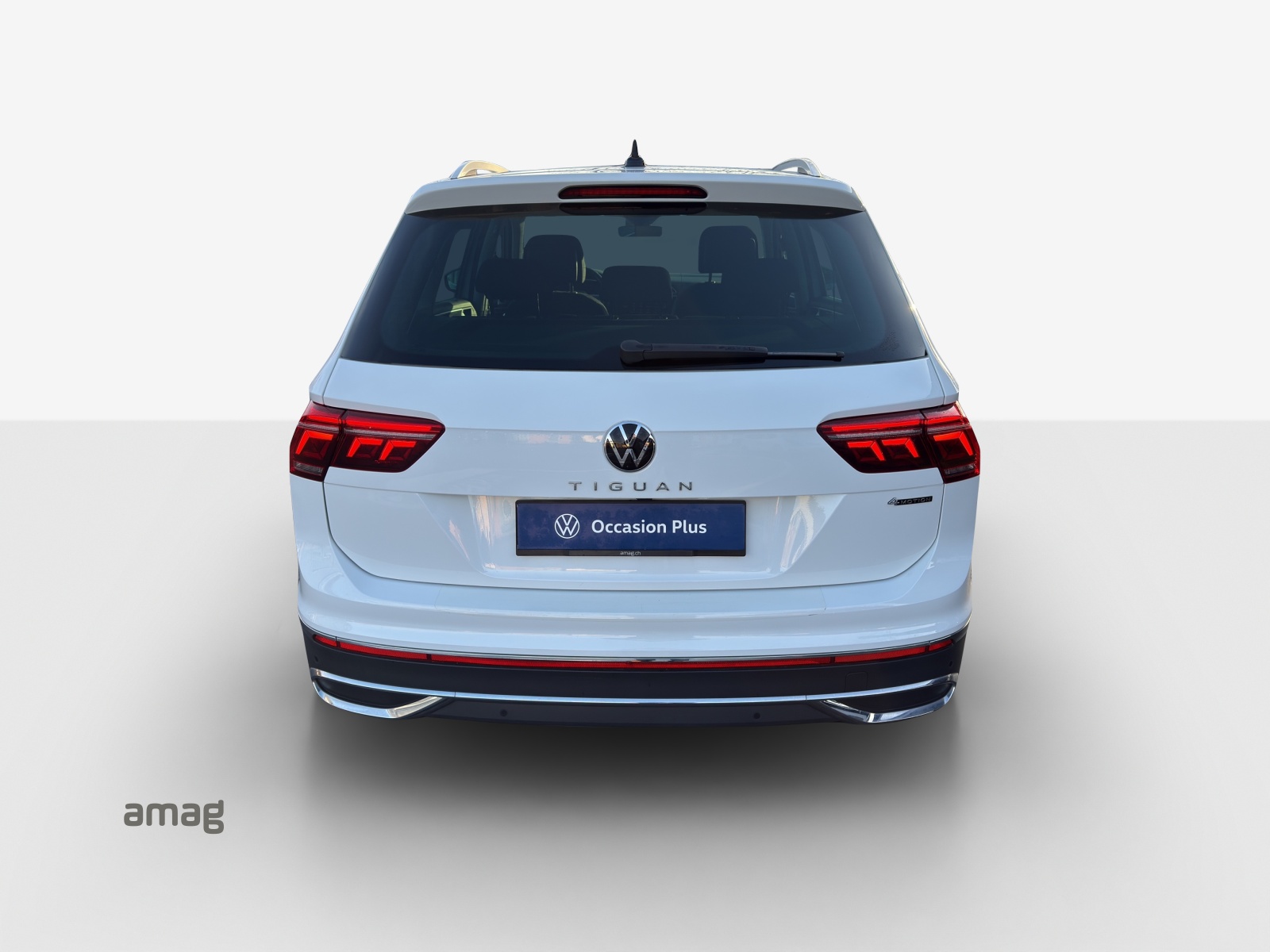 VW Tiguan 2.0 TDI SCR Elegance 4Motion DSG-image-3