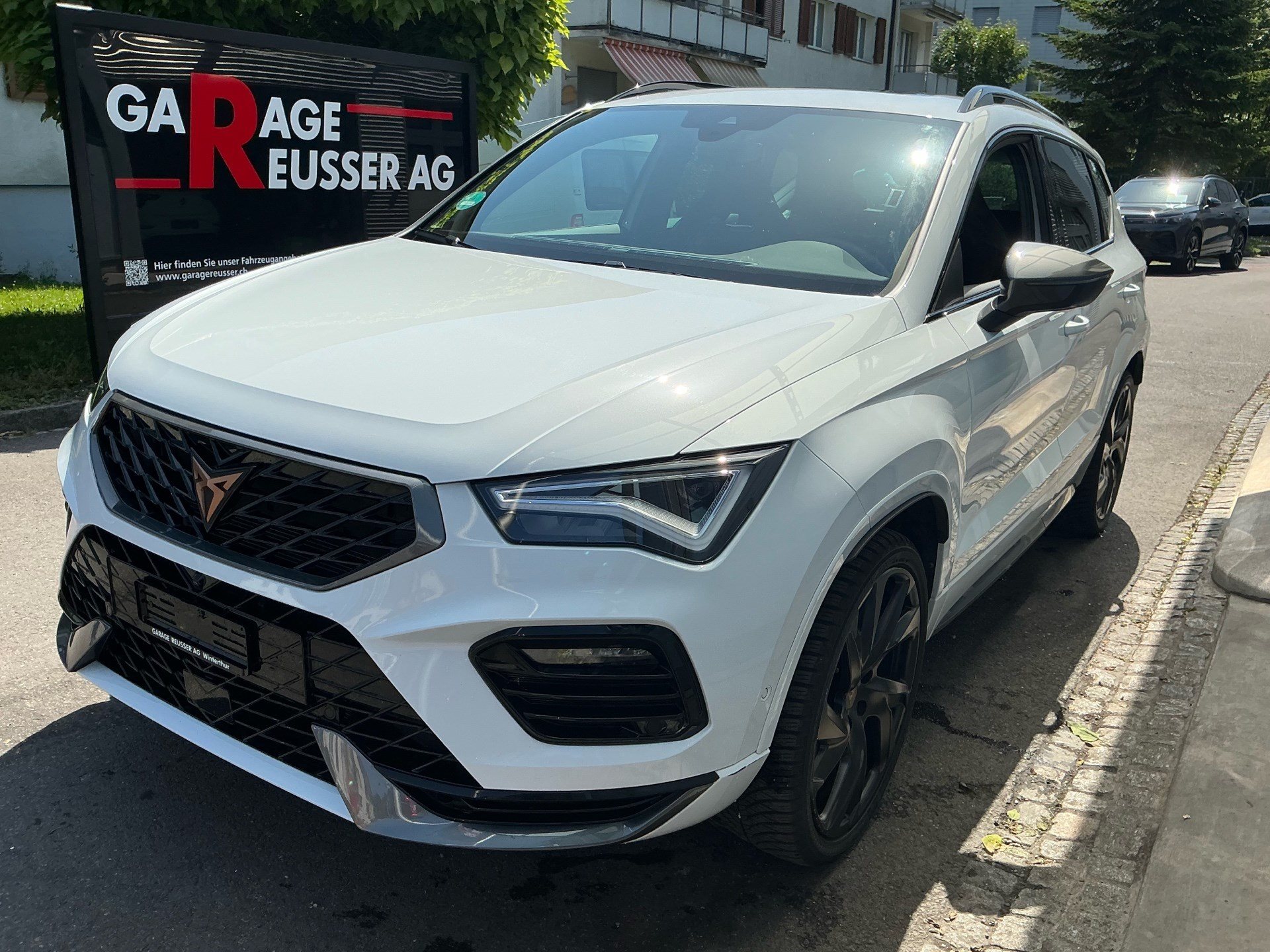 CUPRA Ateca VZ 4Drive *** NUR 8'900 KM ***-image-0