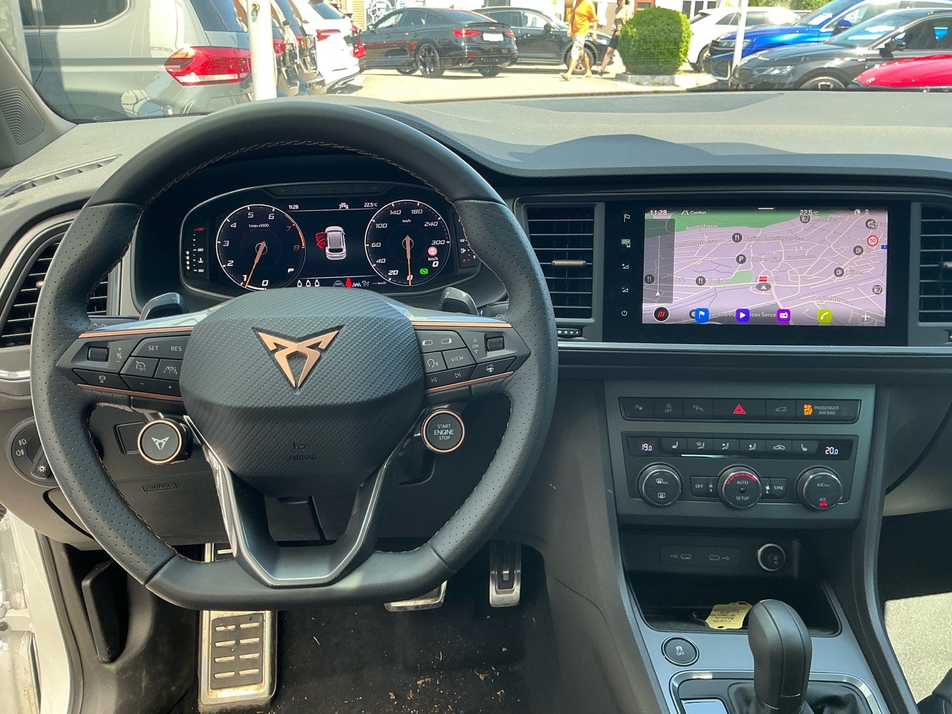 CUPRA Ateca VZ 4Drive *** NUR 8'900 KM ***-image-9