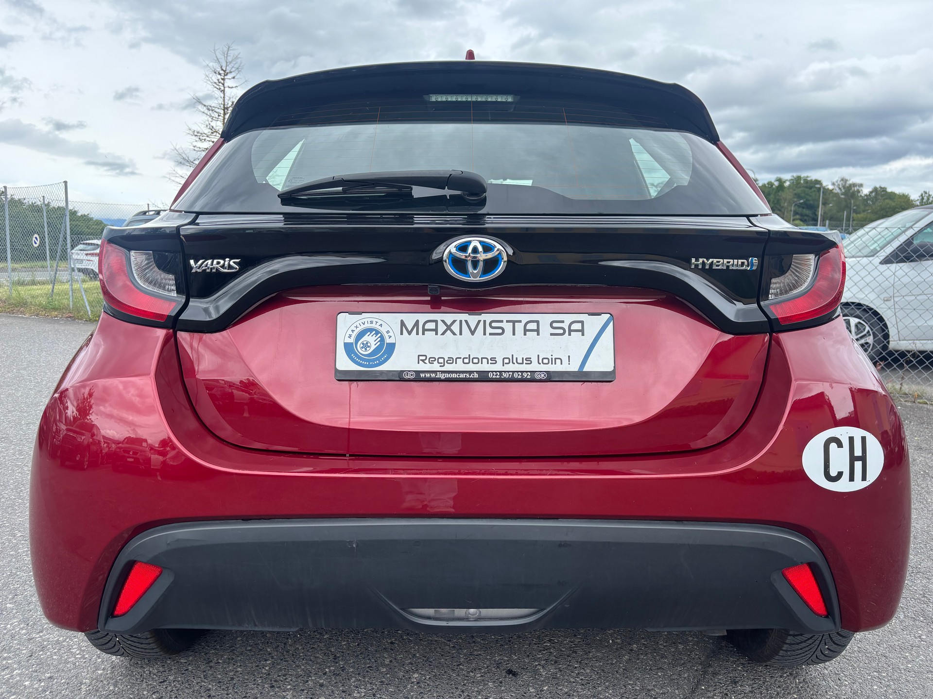 TOYOTA Yaris 1.5 Comfort e-CVT-image-4