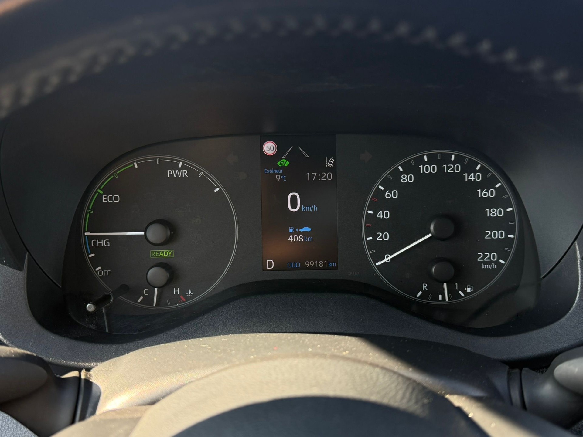 TOYOTA Yaris 1.5 Comfort e-CVT-image-7
