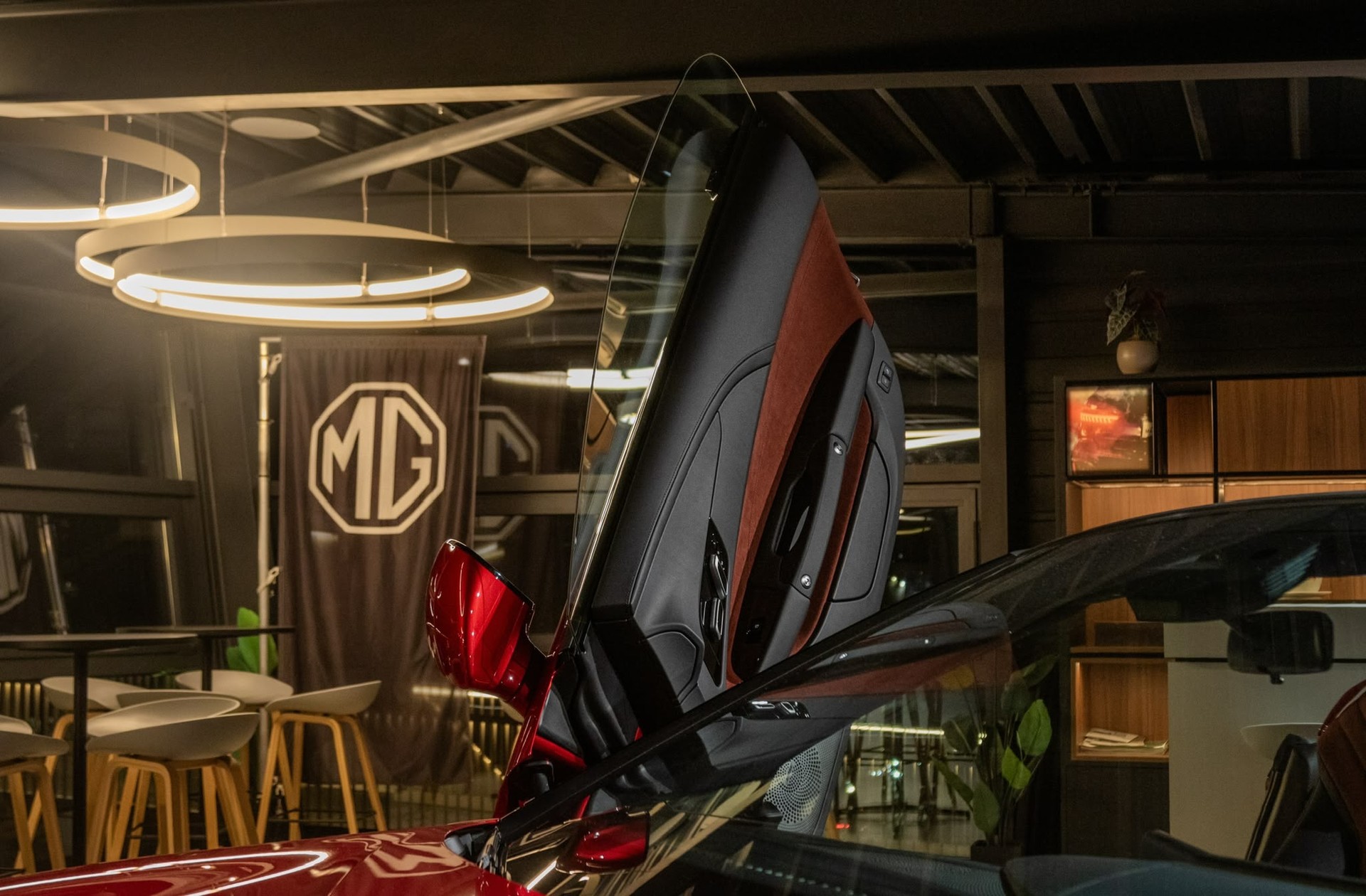 MG Cyberster 77kWh 4WD-image-8