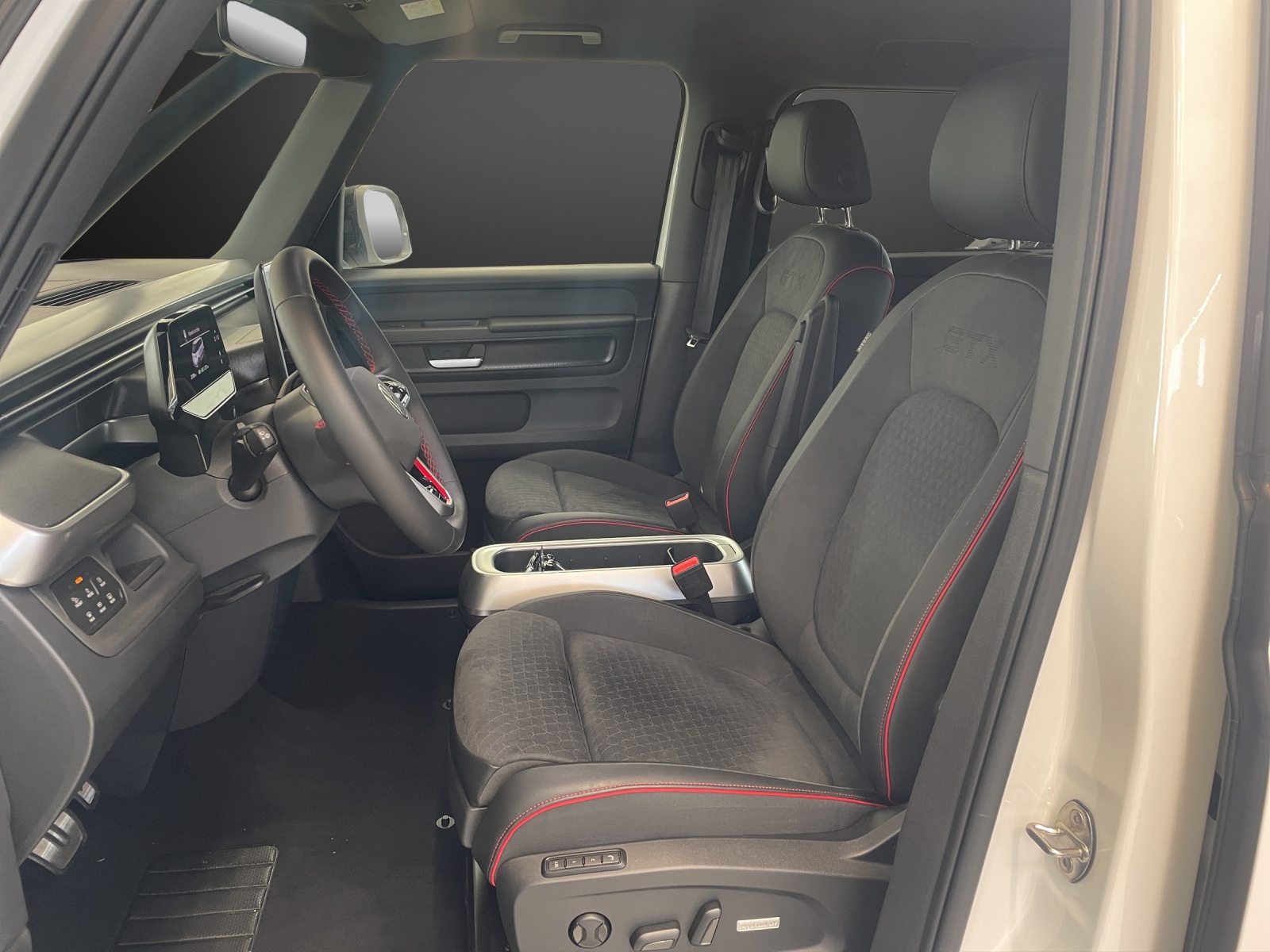 VW ID.Buzz LWB GTX 4 Motion-image-7
