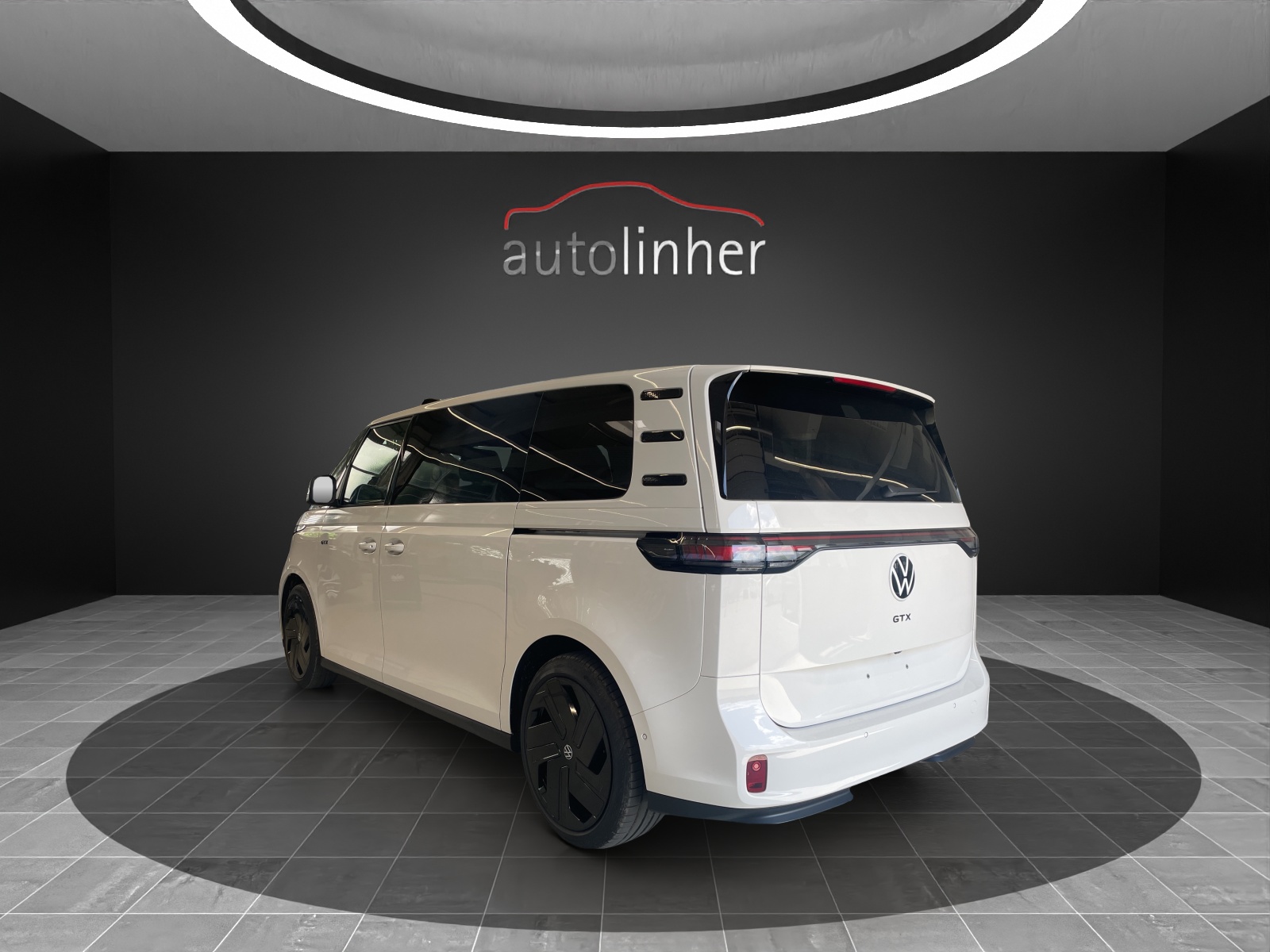 VW ID.Buzz LWB GTX 4 Motion-image-2