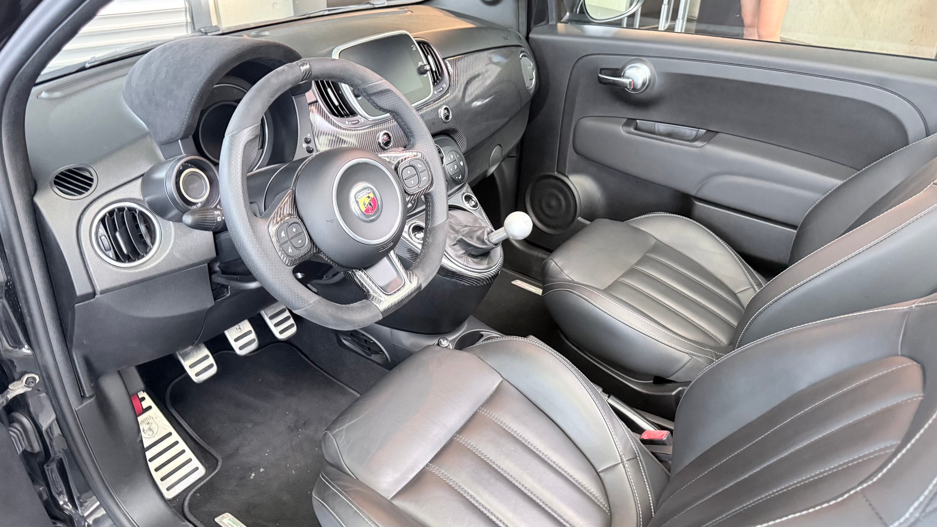 FIAT 595 C Abarth 1.4 T-Jet 180 Competizione-image-9
