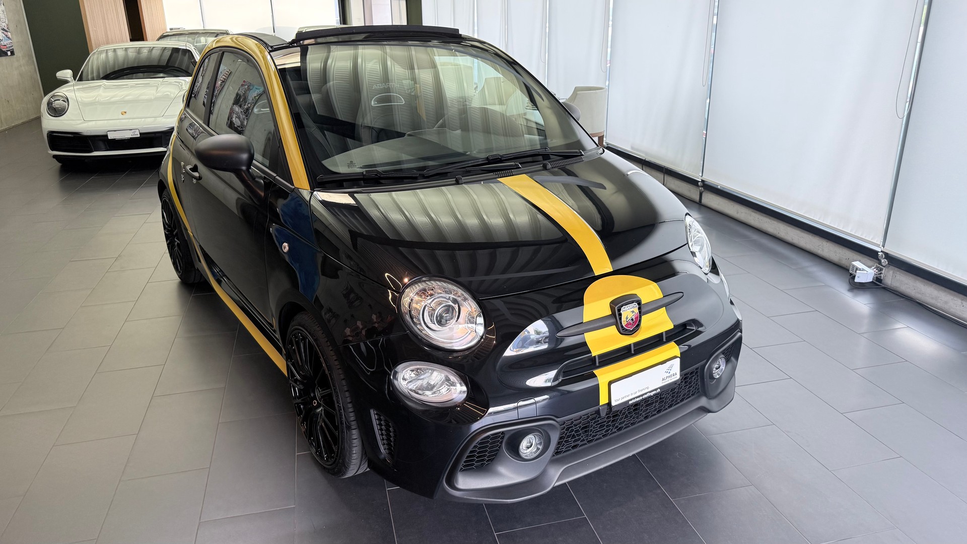 FIAT 595 C Abarth 1.4 T-Jet 180 Competizione-image-1