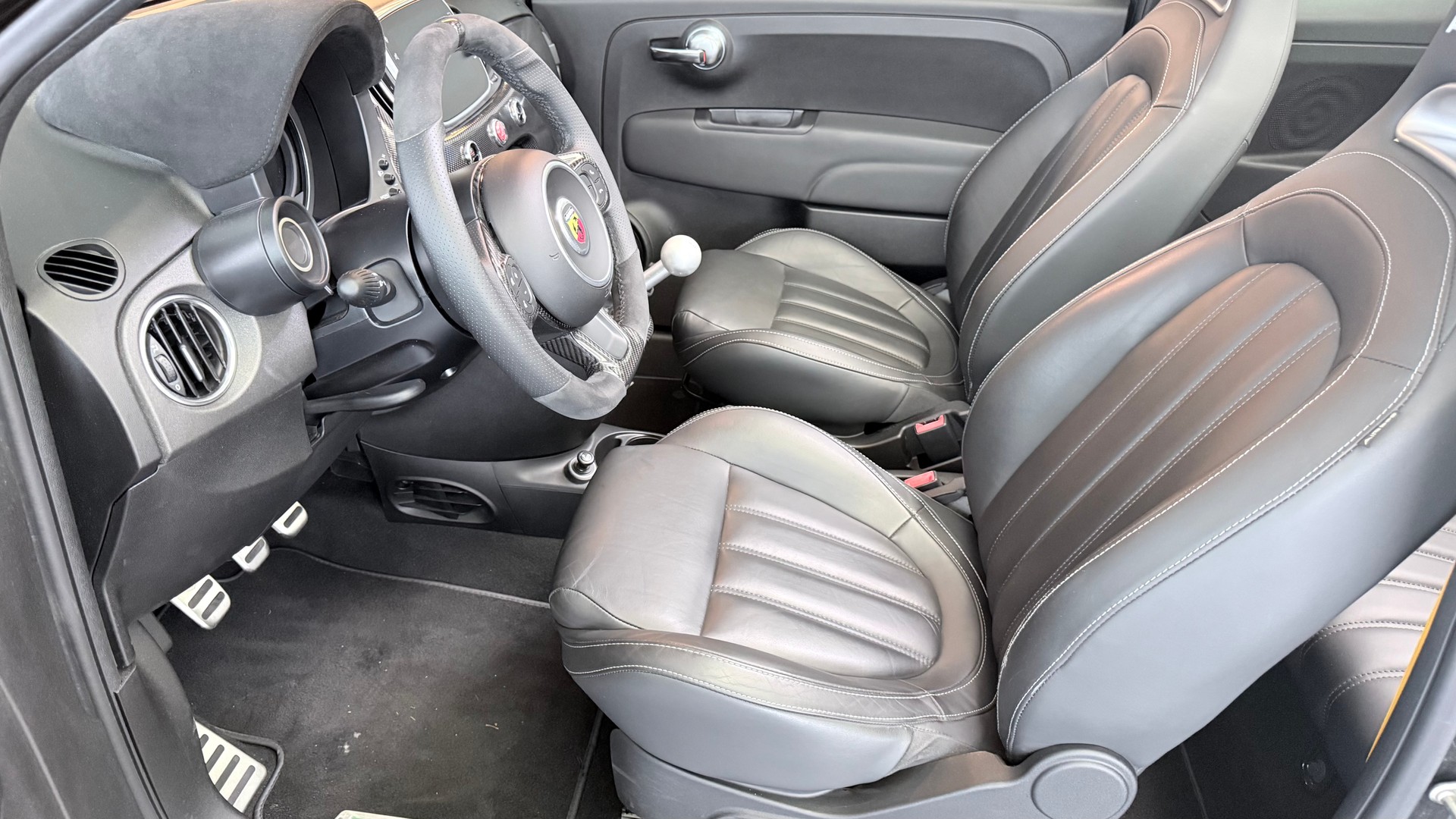 FIAT 595 C Abarth 1.4 T-Jet 180 Competizione-image-10