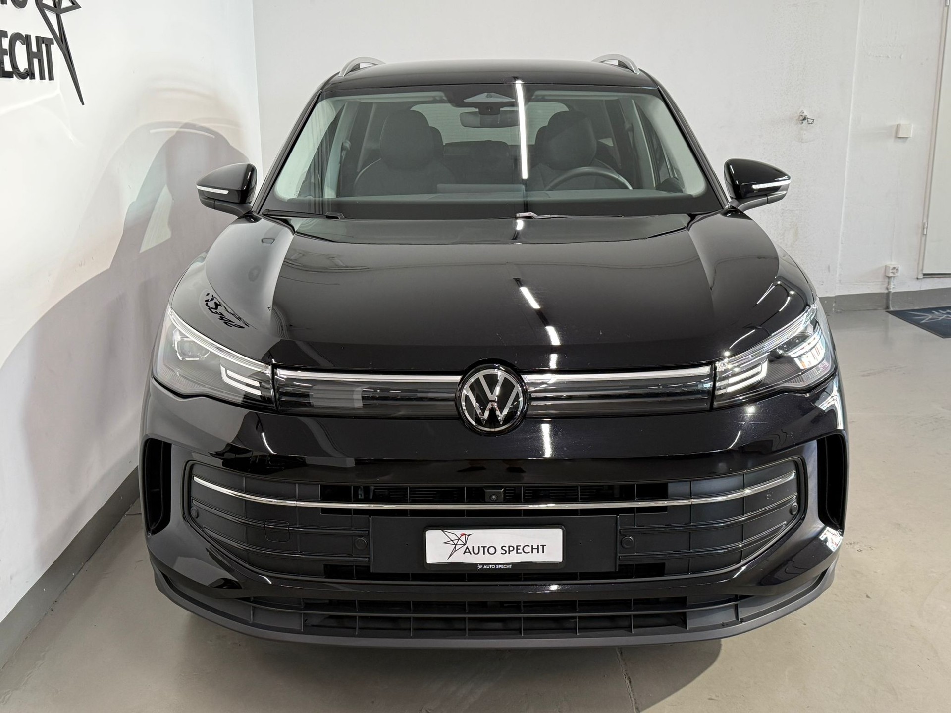 VW Tiguan 2.0 TDI SCR Life DSG-image-2