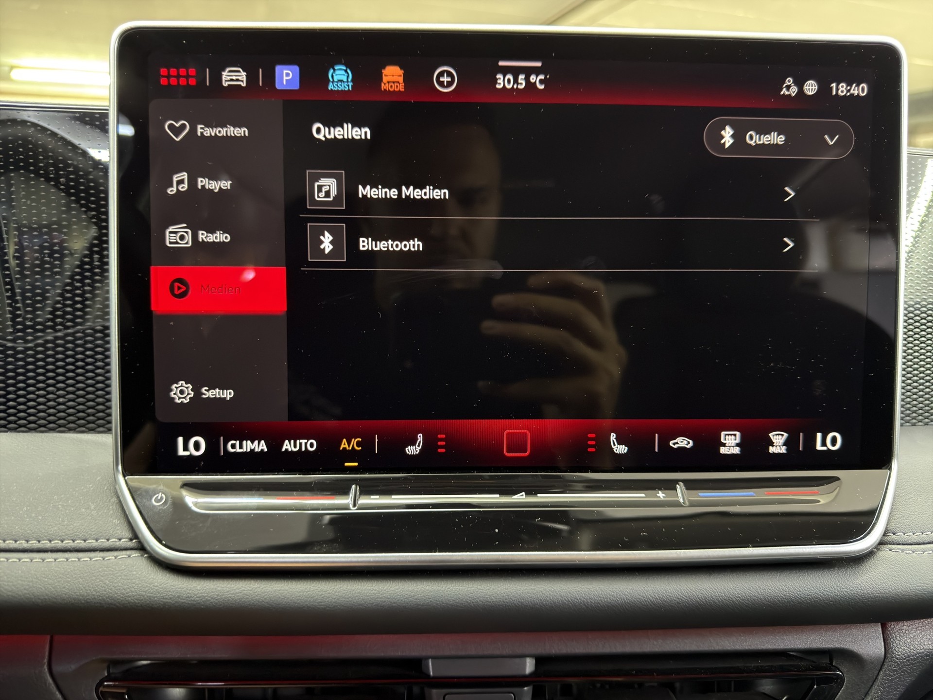 VW Tiguan 2.0 TDI SCR Life DSG-image-30
