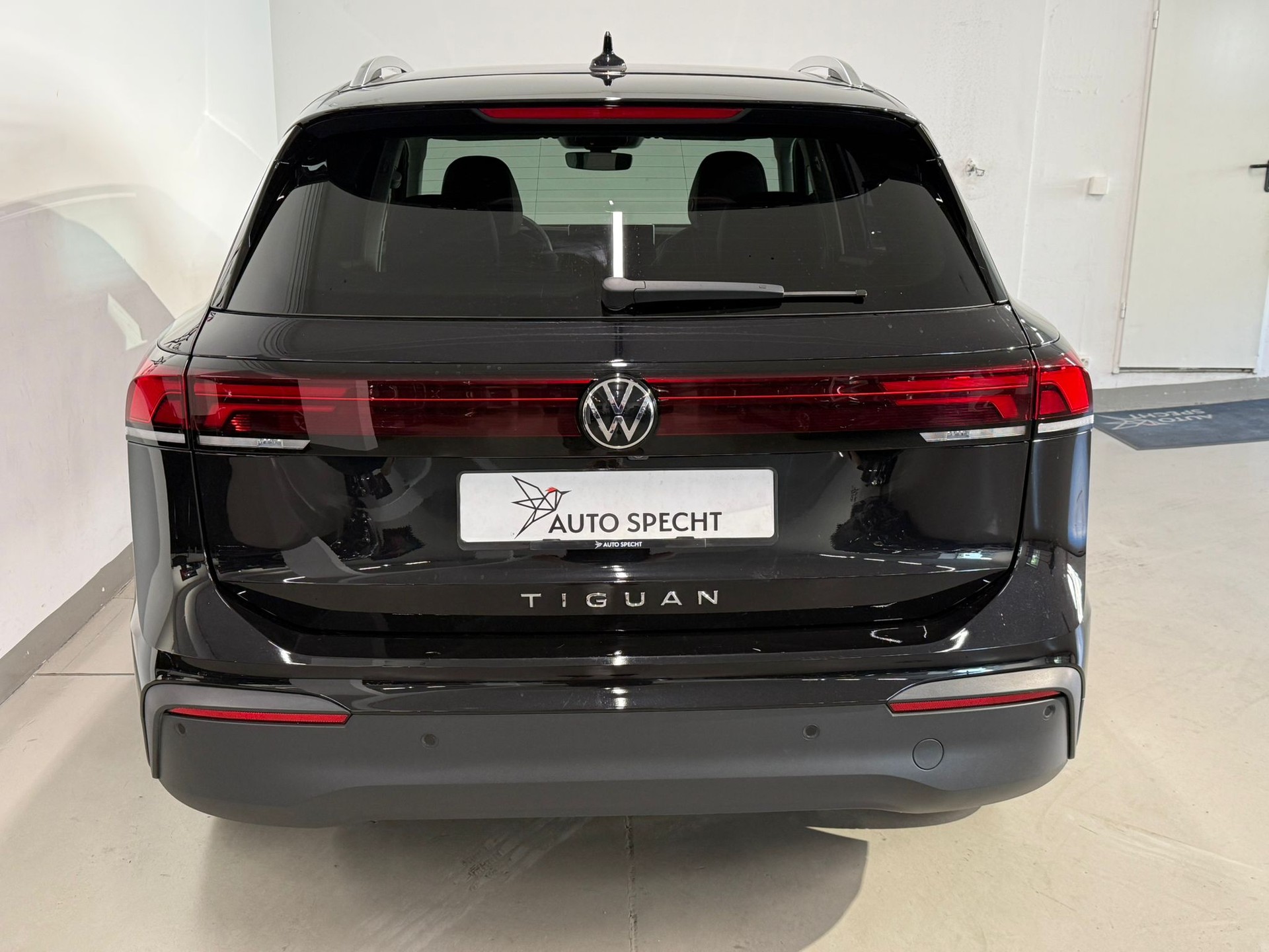 VW Tiguan 2.0 TDI SCR Life DSG-image-5