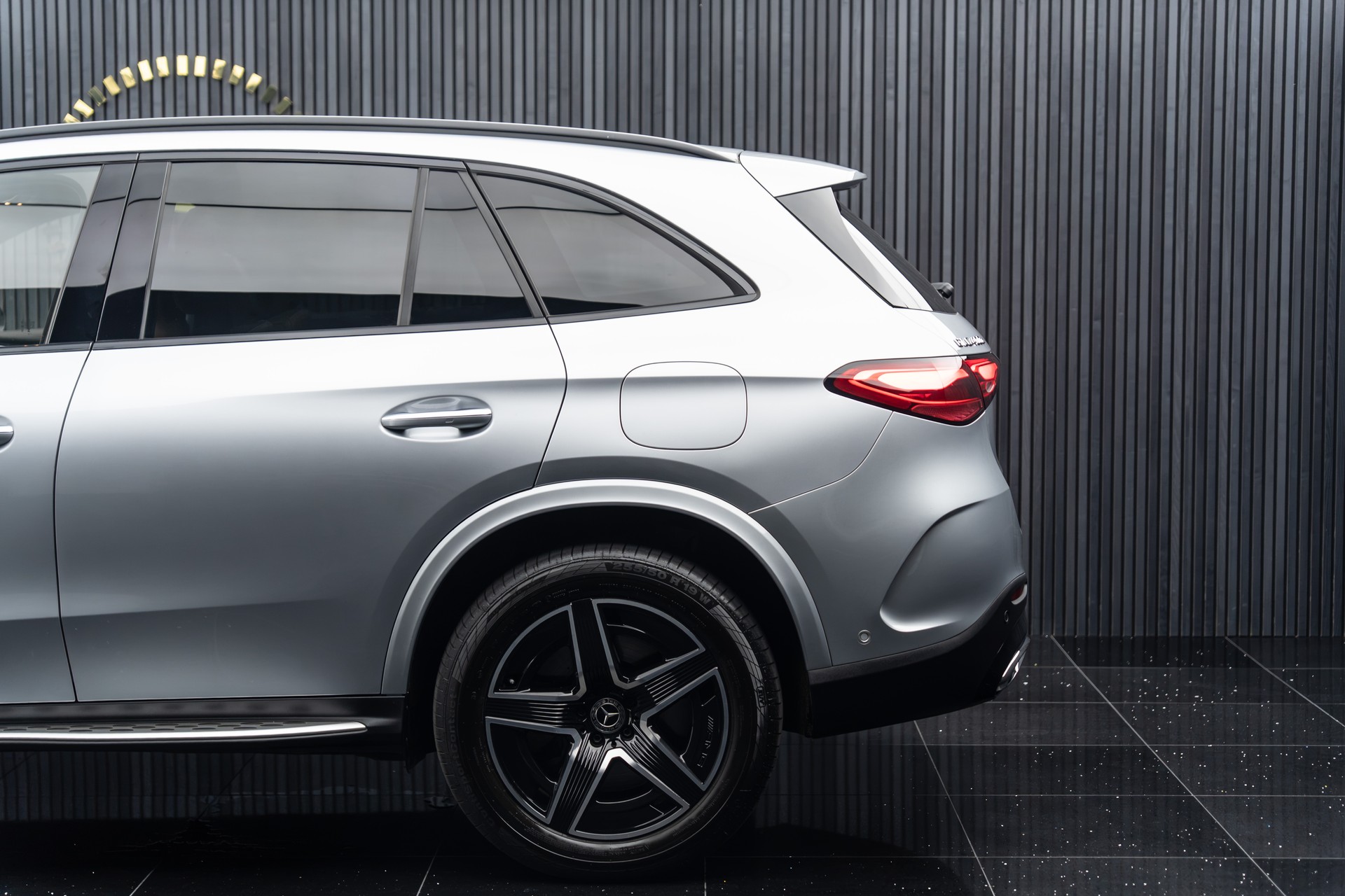 MERCEDES-BENZ GLC 400 e 4Matic 9G-Tronic AMG-Line-image-18