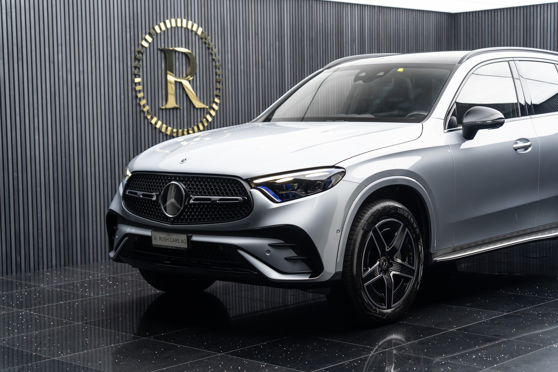 MERCEDES-BENZ GLC 400 e 4Matic 9G-Tronic AMG-Line-image-19