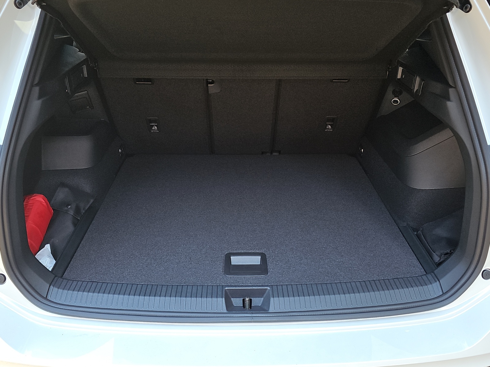 VW Tiguan 2.0 TSI DSG R-Line Plus 4Motion-image-12