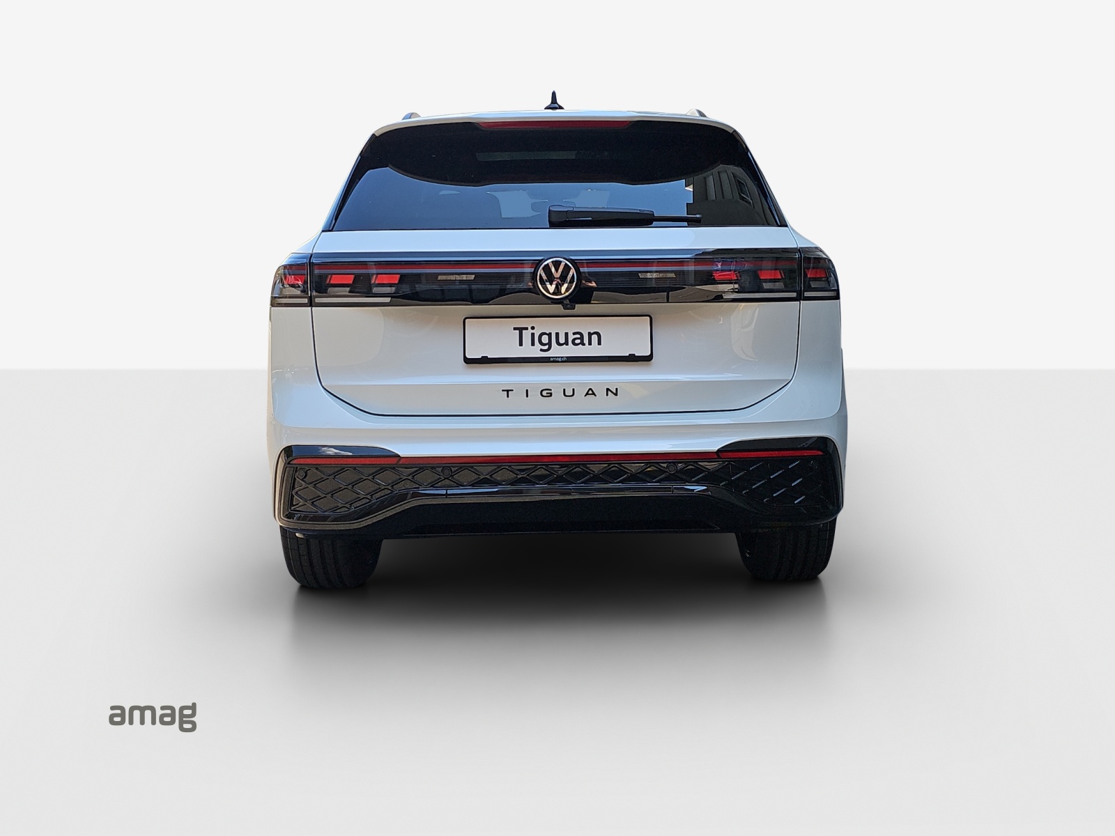VW Tiguan 2.0 TSI DSG R-Line Plus 4Motion-showroom-element-3