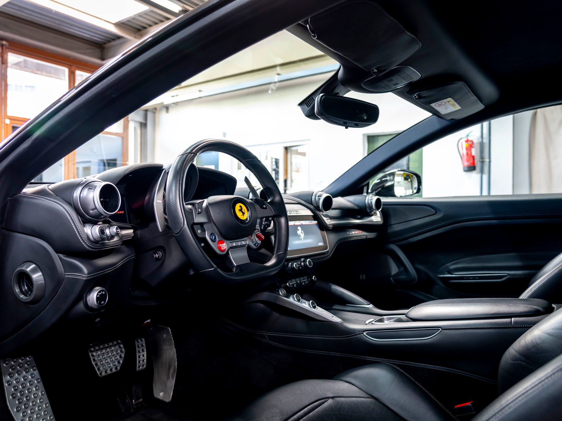 FERRARI GTC 4 Lusso-image-13