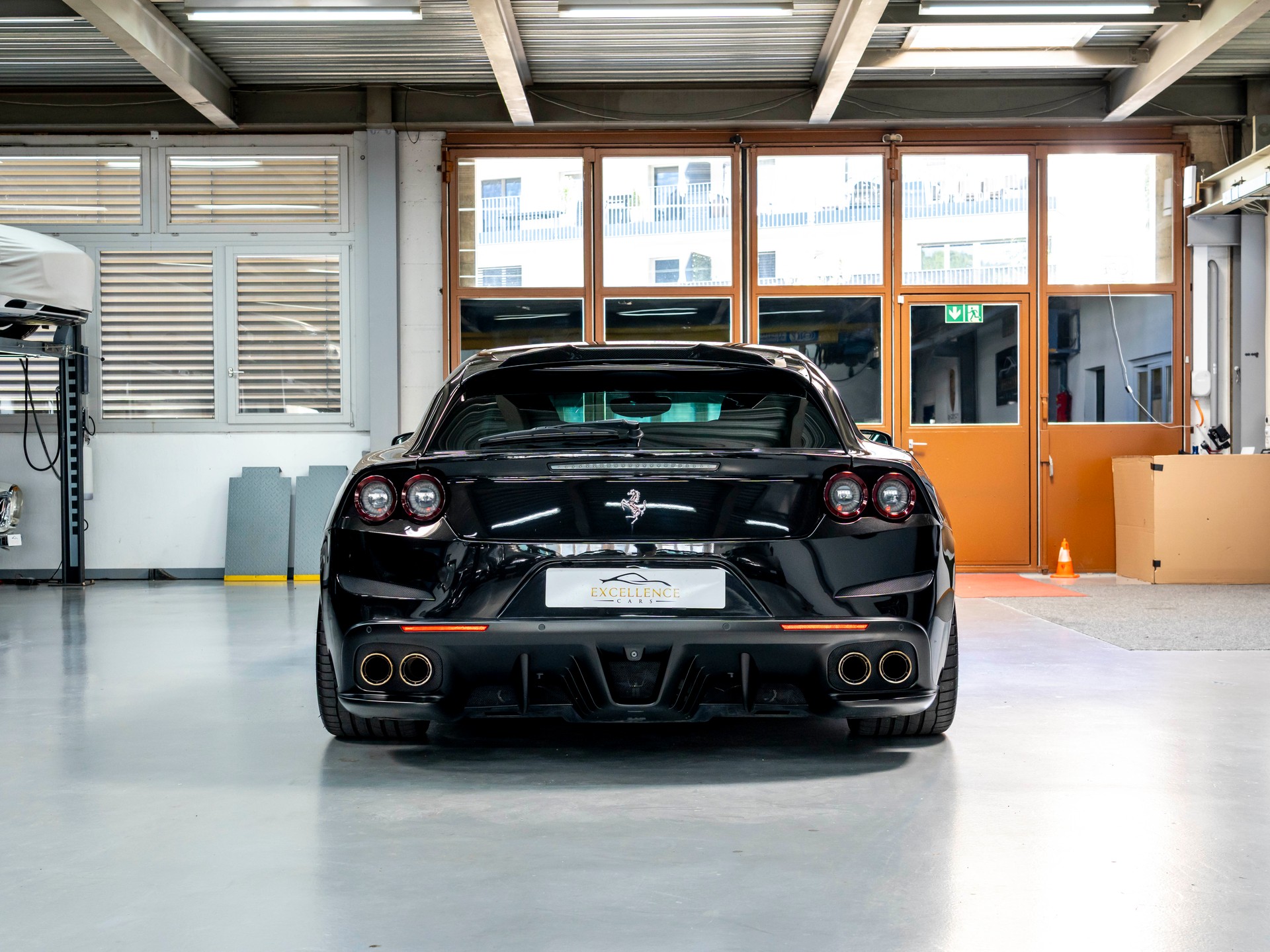 FERRARI GTC 4 Lusso-image-4