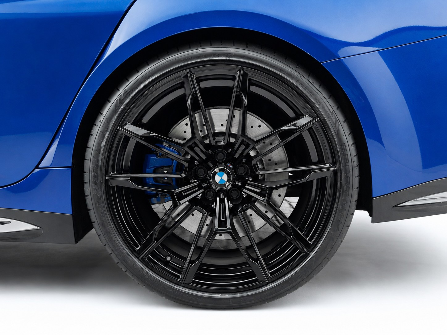 BMW M3 Competition xDrive-image-17