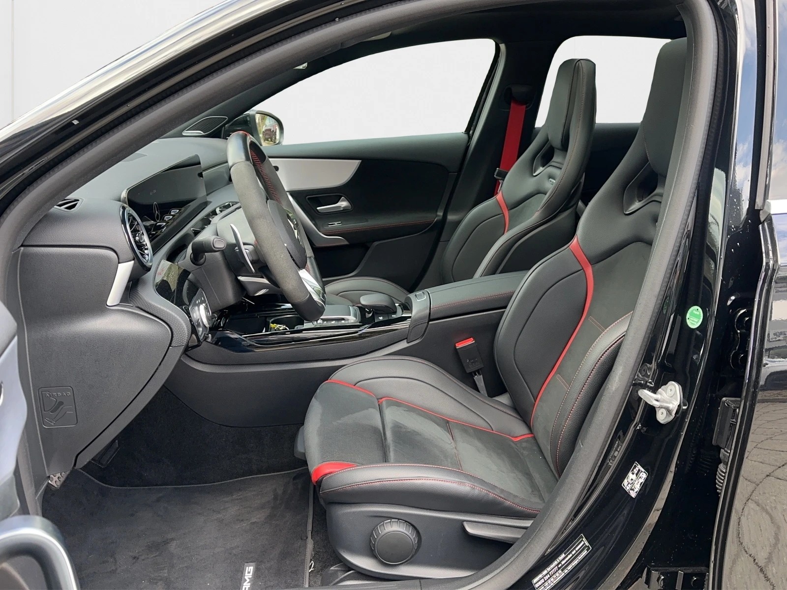 MERCEDES-BENZ A 45 AMG Performance-Sitze, AMG Driver`s Pachage, 4Matic+ Speedshift-image-9