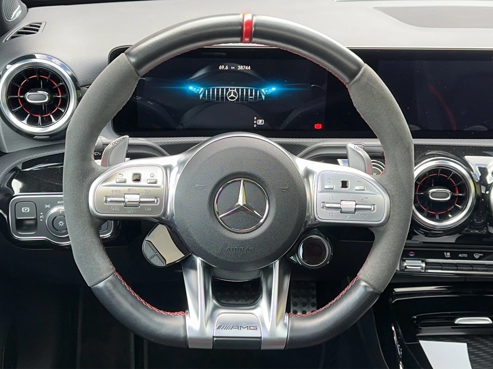 MERCEDES-BENZ A 45 AMG Performance-Sitze, AMG Driver`s Pachage, 4Matic+ Speedshift-image-8
