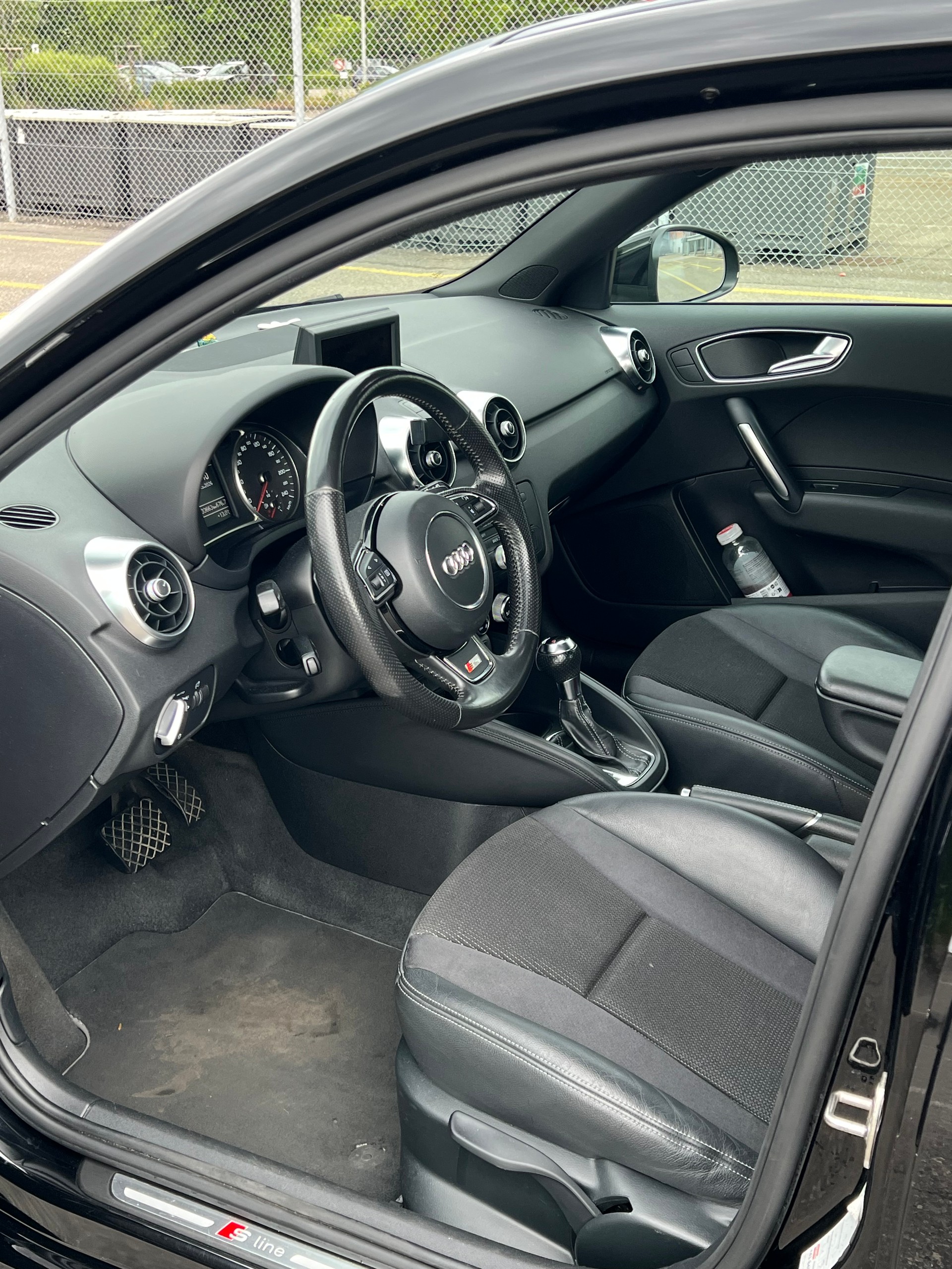 AUDI 1.4 TFSI Ambition S-Tronic-image-4