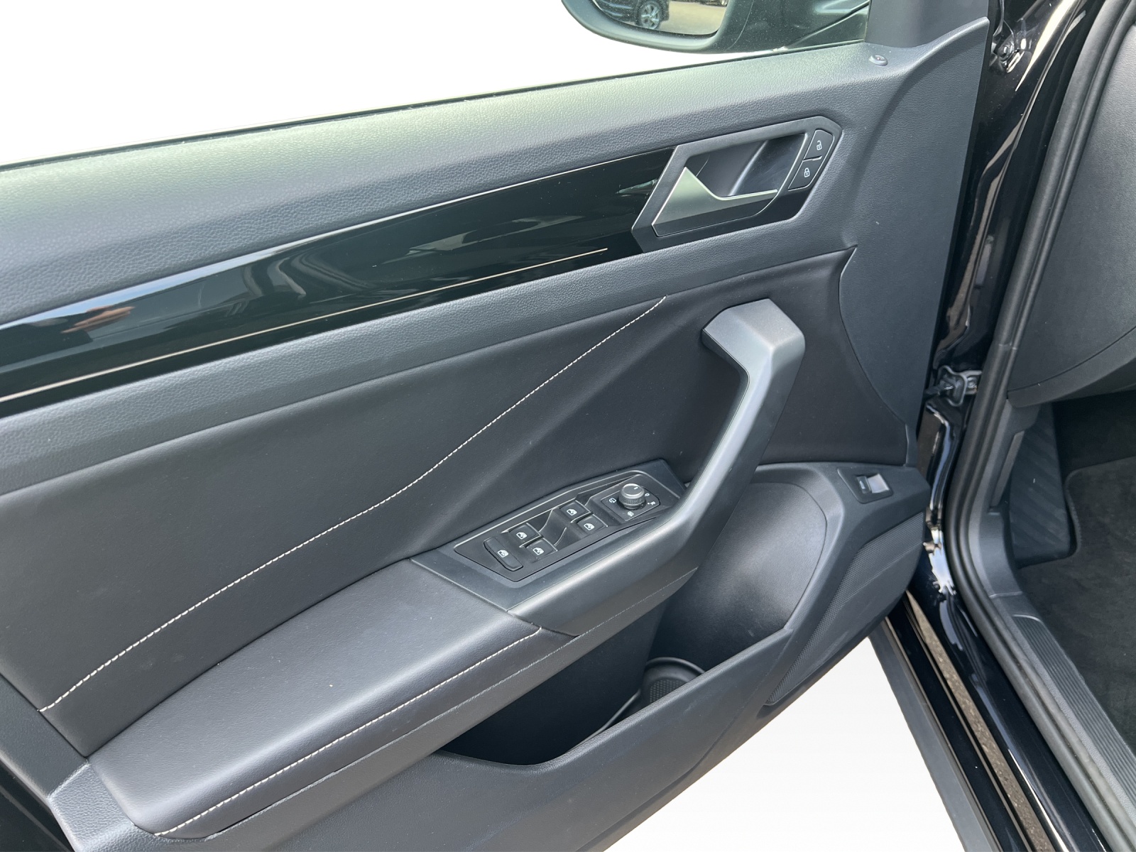 VW T-Roc 1.5 TSI EVO Style DSG-image-12