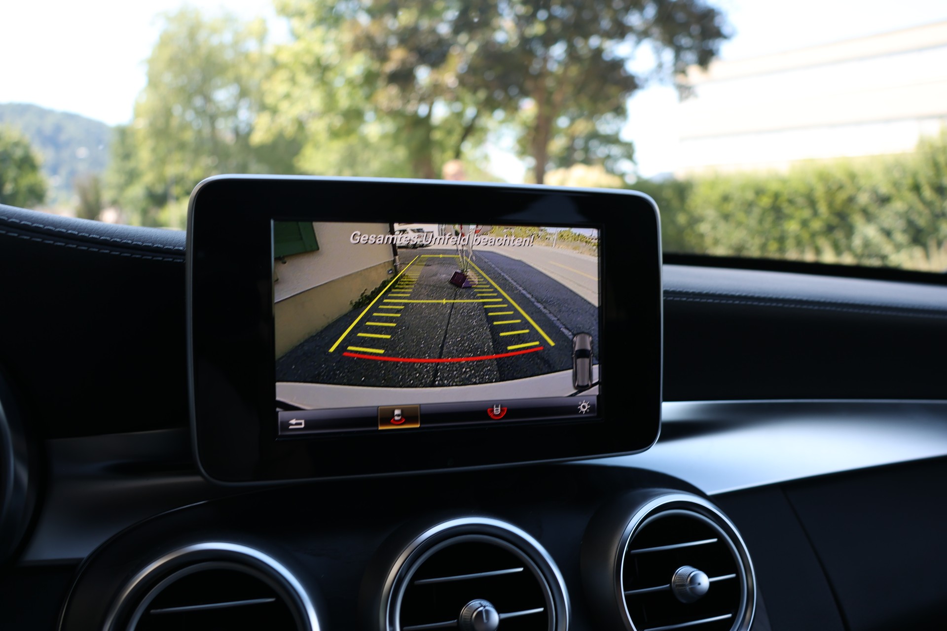 MERCEDES-BENZ C 300 AMG Line 7G-Tronic-image-22
