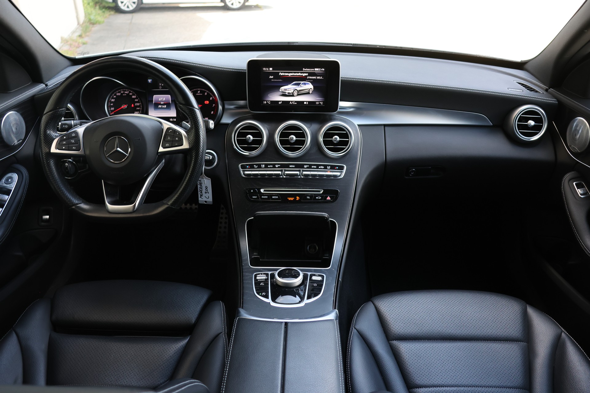 MERCEDES-BENZ C 300 AMG Line 7G-Tronic-image-12