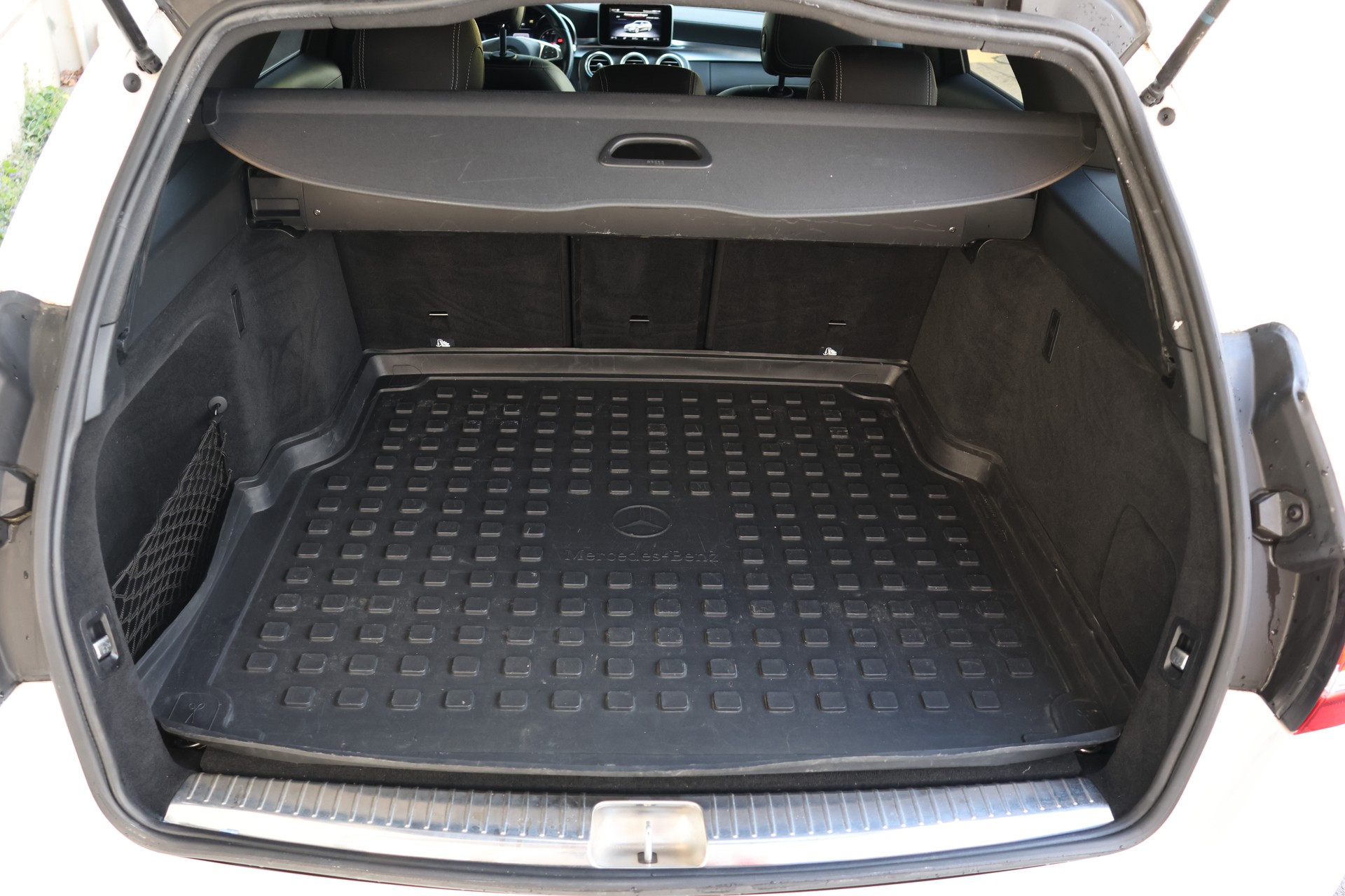 MERCEDES-BENZ C 300 AMG Line 7G-Tronic-image-6