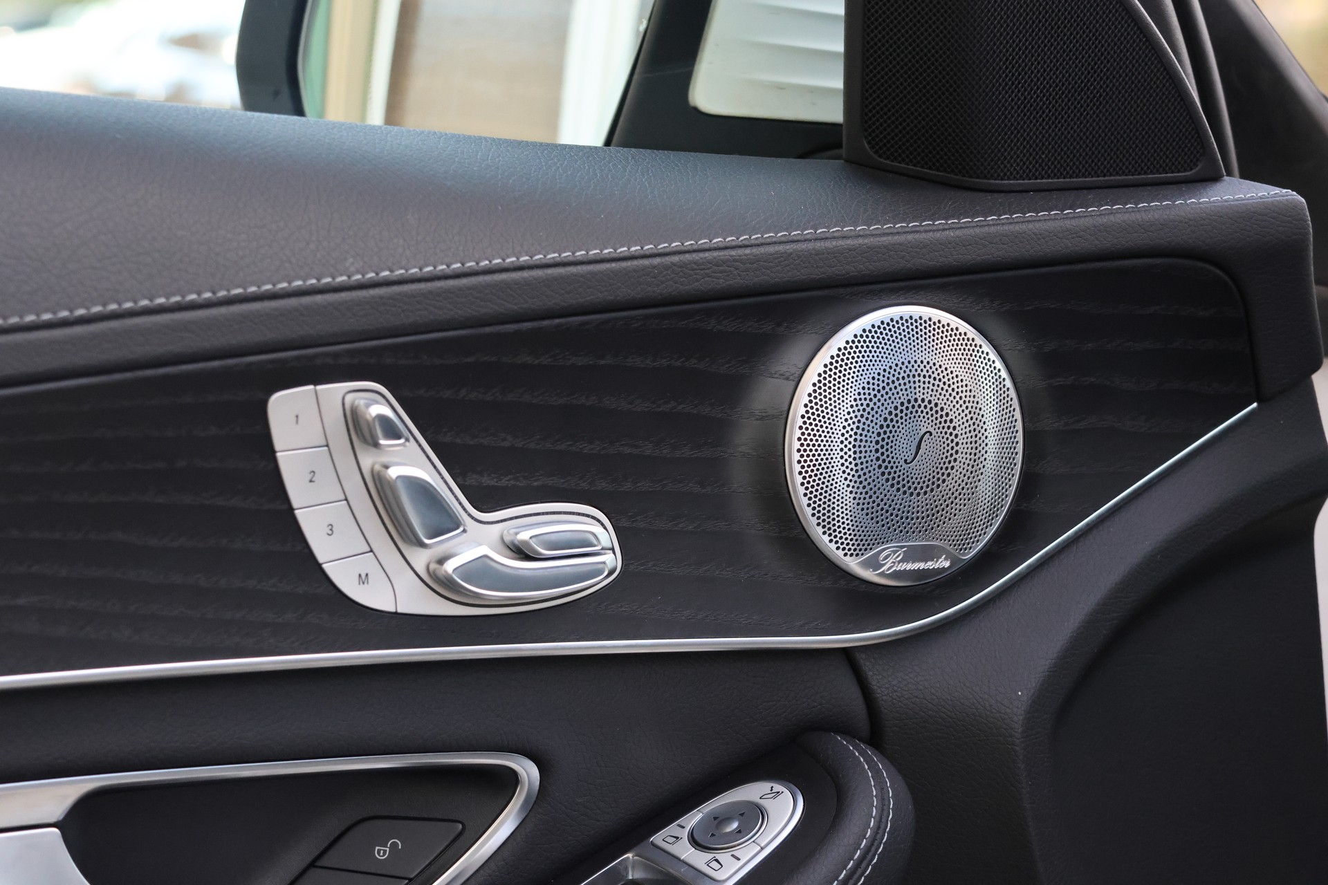 MERCEDES-BENZ C 300 AMG Line 7G-Tronic-image-10