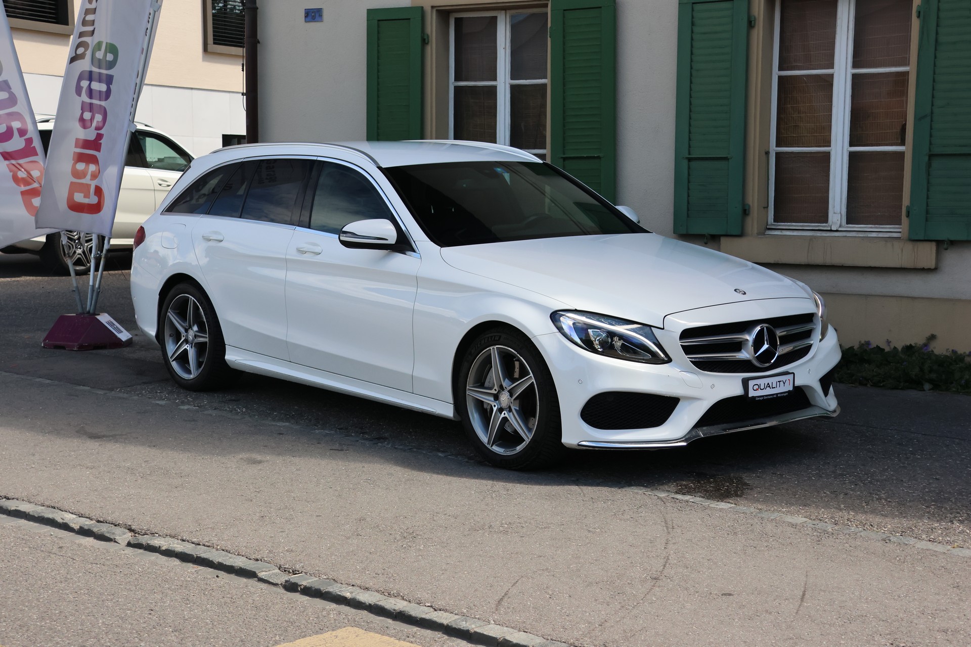 MERCEDES-BENZ C 300 AMG Line 7G-Tronic-image-3