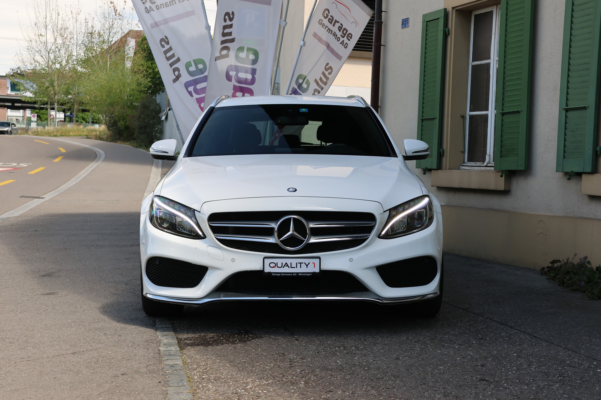 MERCEDES-BENZ C 300 AMG Line 7G-Tronic-image-1