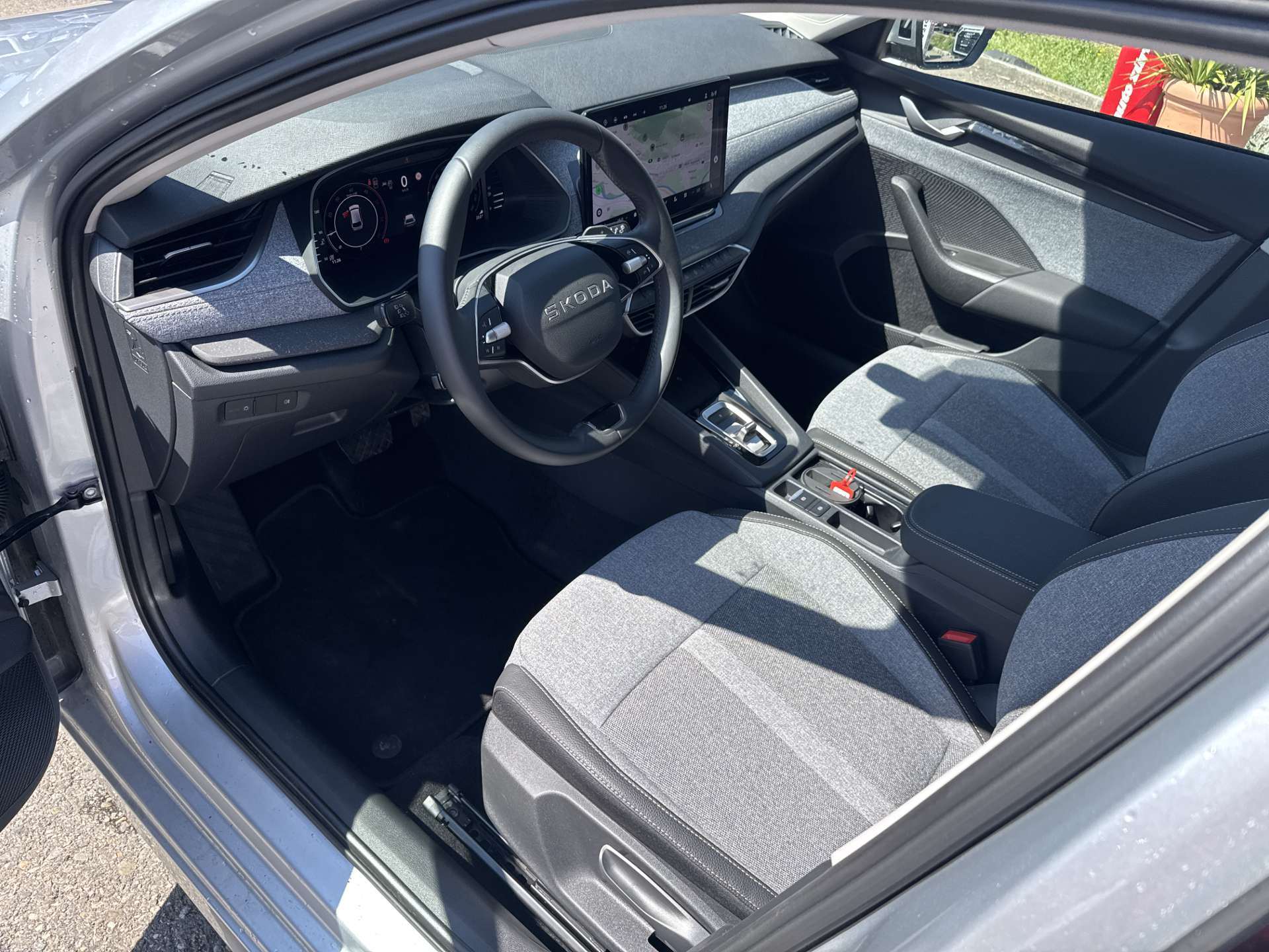 SKODA Octavia Combi 2.0 TDi Selection DSG-Automat-image-5