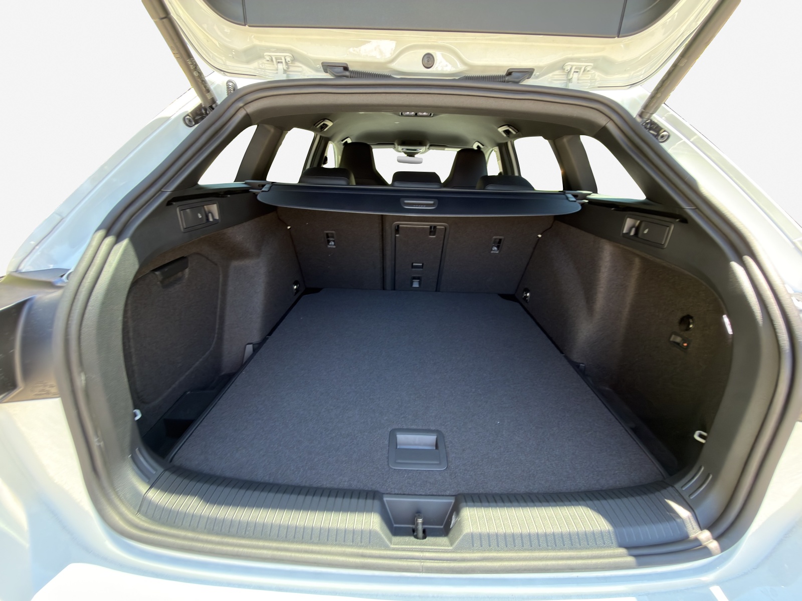 VW Golf Variant 2.0 TSI R-Line DSG 4 Motion-image-12