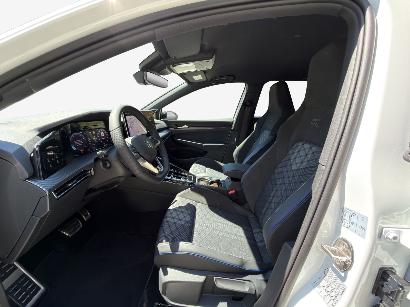 VW Golf Variant 2.0 TSI R-Line DSG 4 Motion-image-7