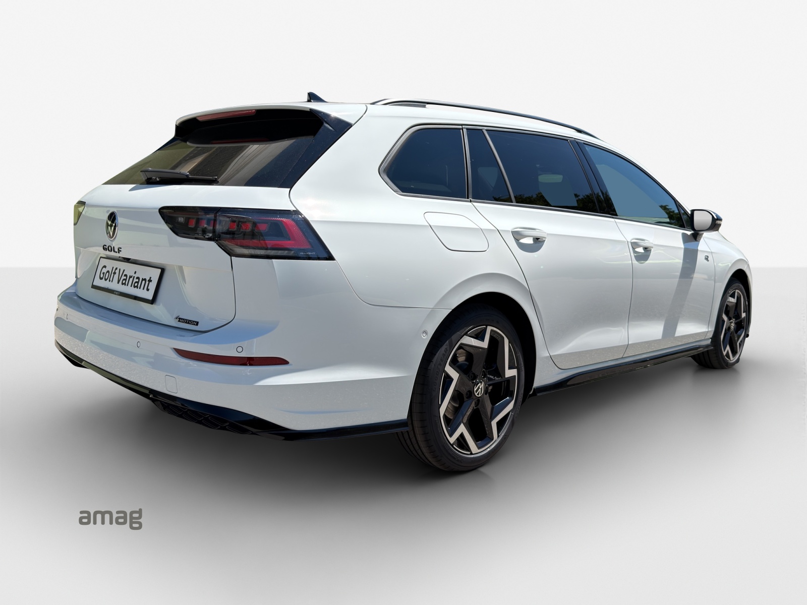 VW Golf Variant 2.0 TSI R-Line DSG 4 Motion-image-4
