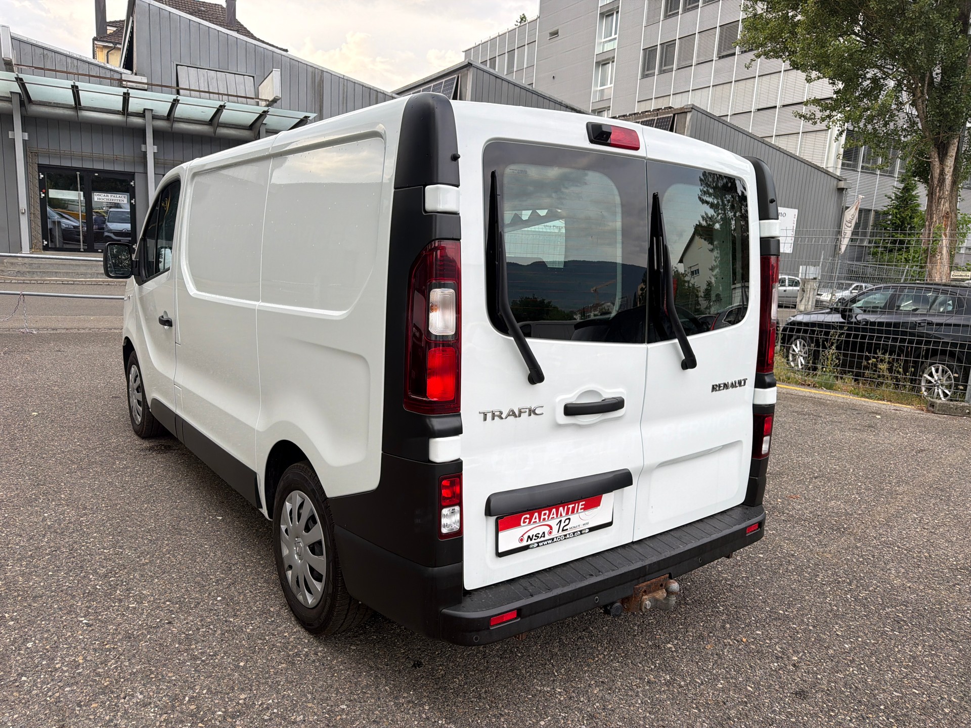 RENAULT Trafic 2.0 dCi 120 3.0t Business L1H1 * 03x Sitze * Klimaanlage * Tempomat * PDC H - RF-Kamera * AHK 2000Kg * Frisch Ab MFK-image-14
