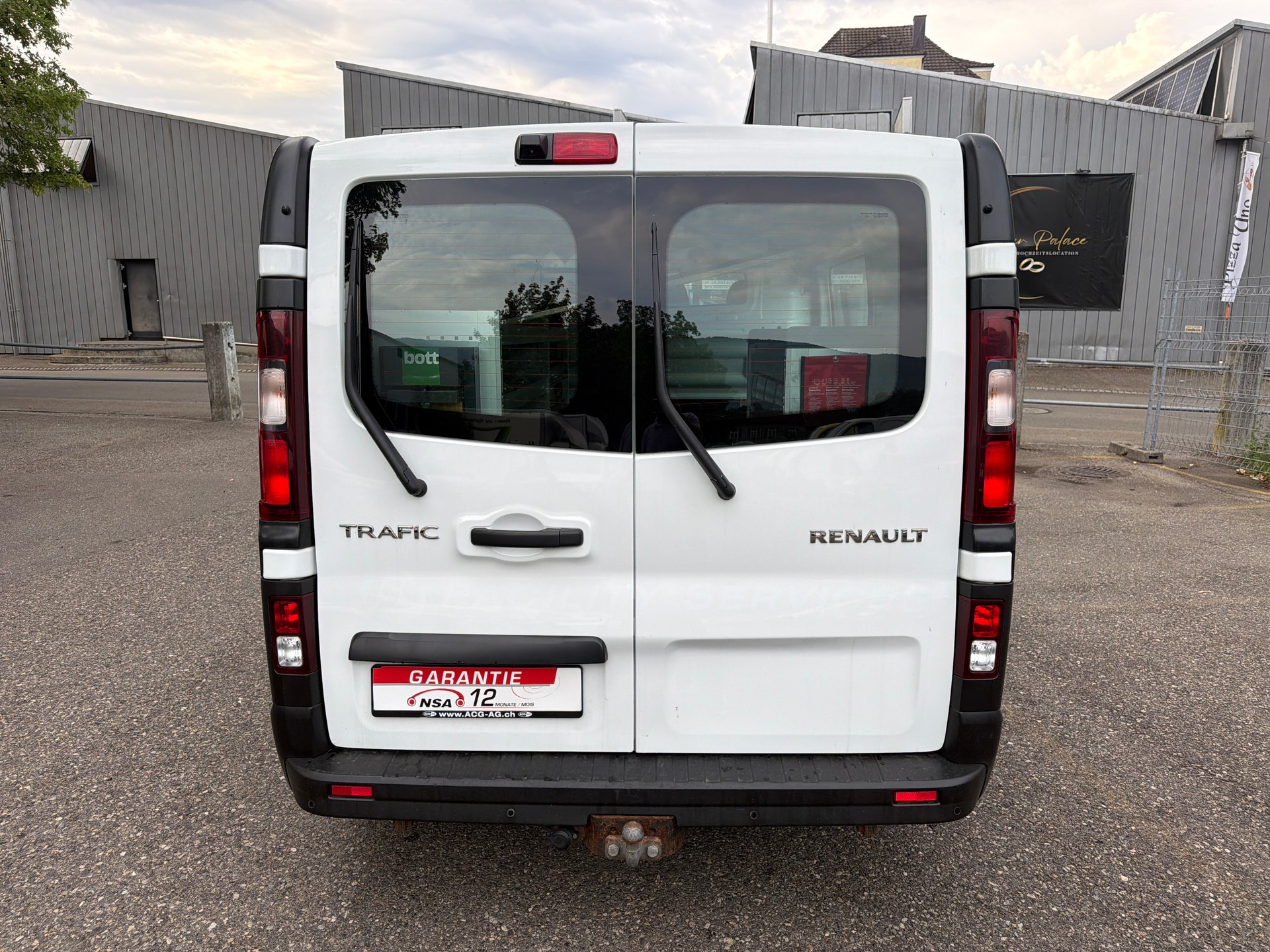 RENAULT Trafic 2.0 dCi 120 3.0t Business L1H1 * 03x Sitze * Klimaanlage * Tempomat * PDC H - RF-Kamera * AHK 2000Kg * Frisch Ab MFK-image-15
