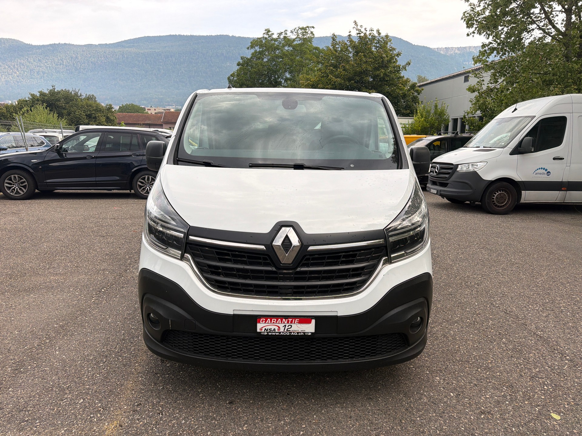 RENAULT Trafic 2.0 dCi 120 3.0t Business L1H1 * 03x Sitze * Klimaanlage * Tempomat * PDC H - RF-Kamera * AHK 2000Kg * Frisch Ab MFK-image-1