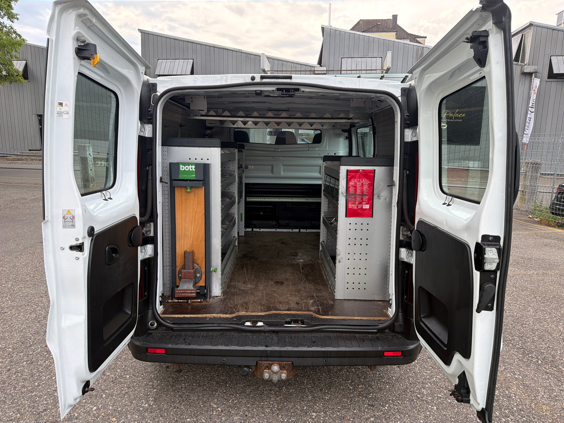 RENAULT Trafic 2.0 dCi 120 3.0t Business L1H1 * 03x Sitze * Klimaanlage * Tempomat * PDC H - RF-Kamera * AHK 2000Kg * Frisch Ab MFK-image-11