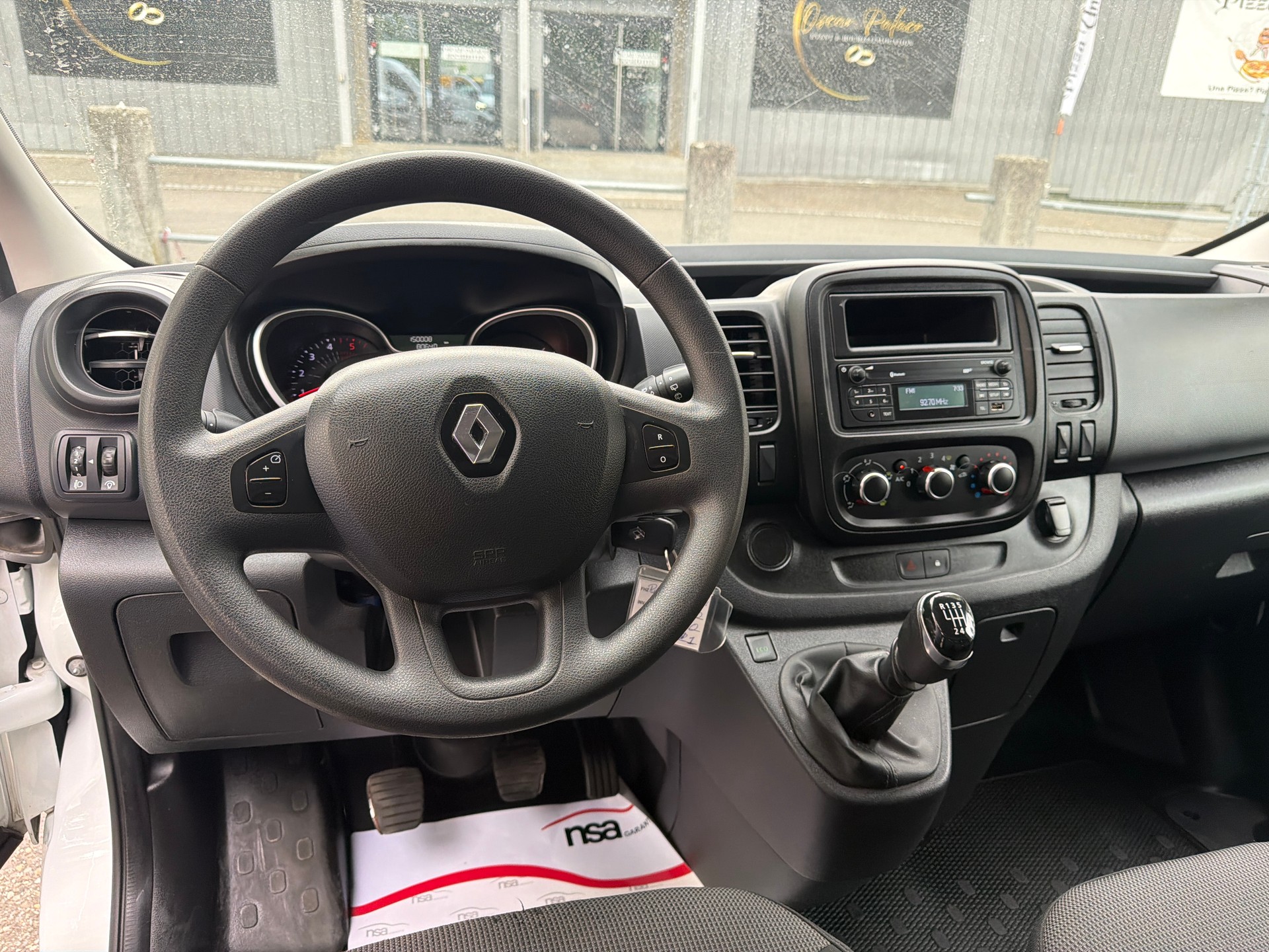 RENAULT Trafic 2.0 dCi 120 3.0t Business L1H1 * 03x Sitze * Klimaanlage * Tempomat * PDC H - RF-Kamera * AHK 2000Kg * Frisch Ab MFK-image-3