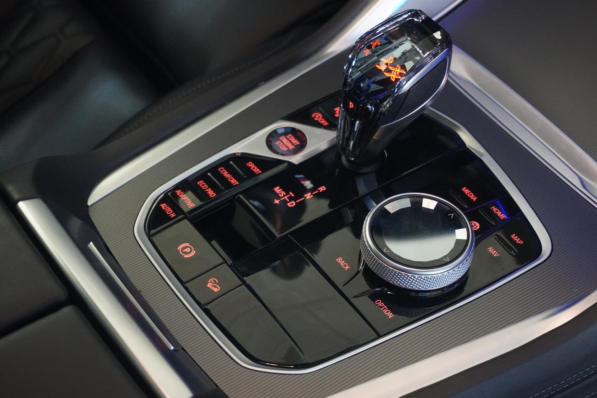 BMW X6 M50d-image-12
