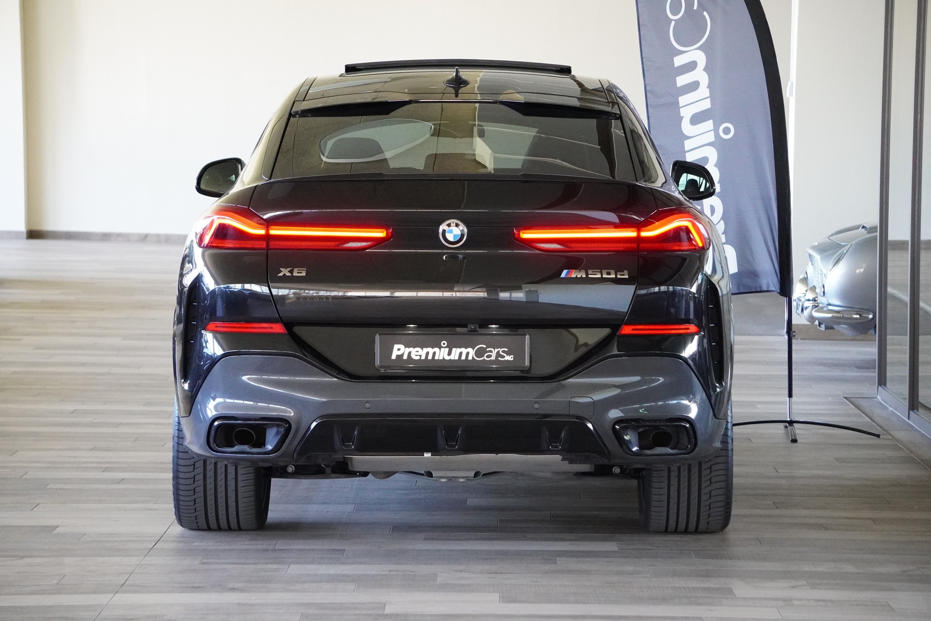 BMW X6 M50d-image-4