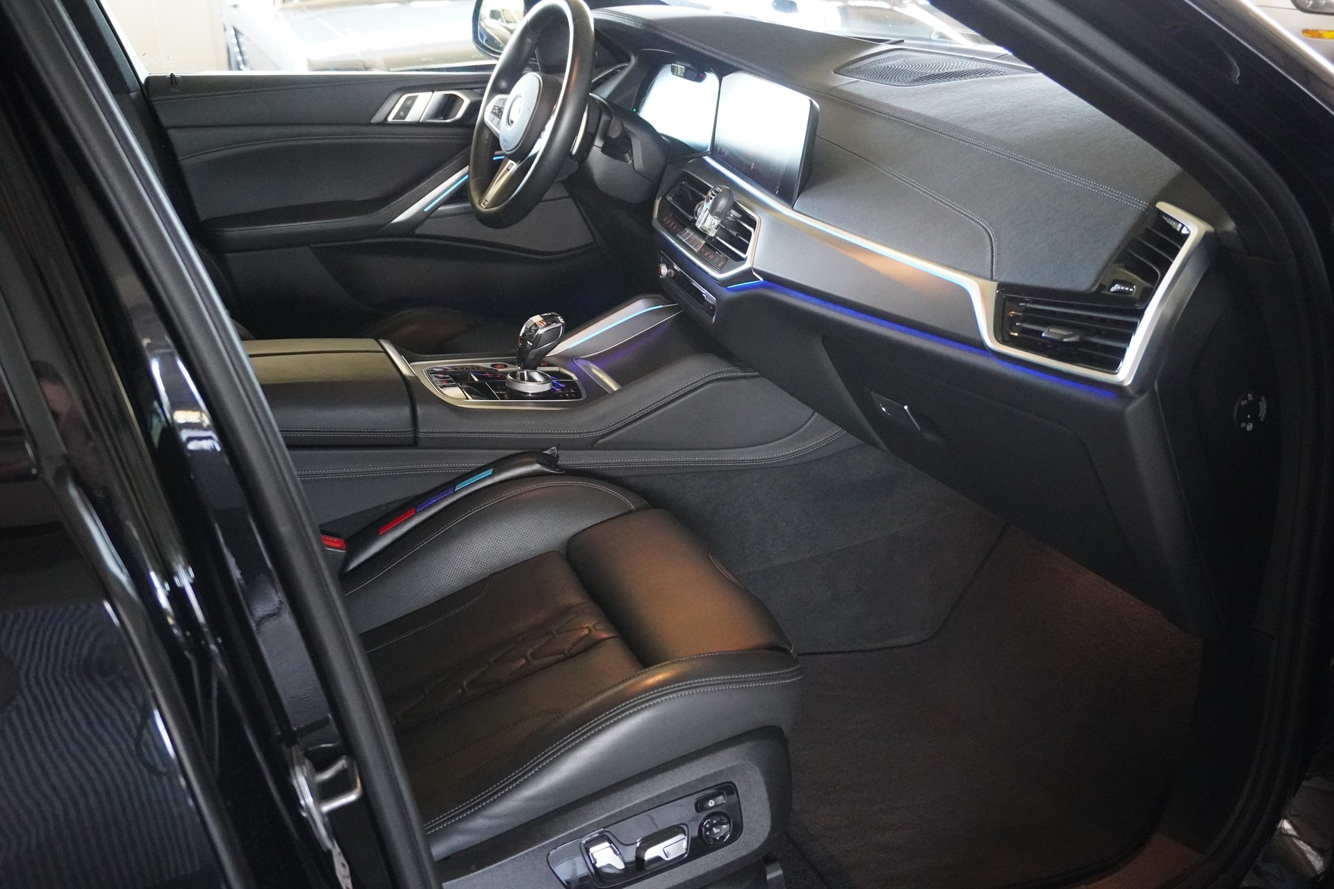 BMW X6 M50d-image-7
