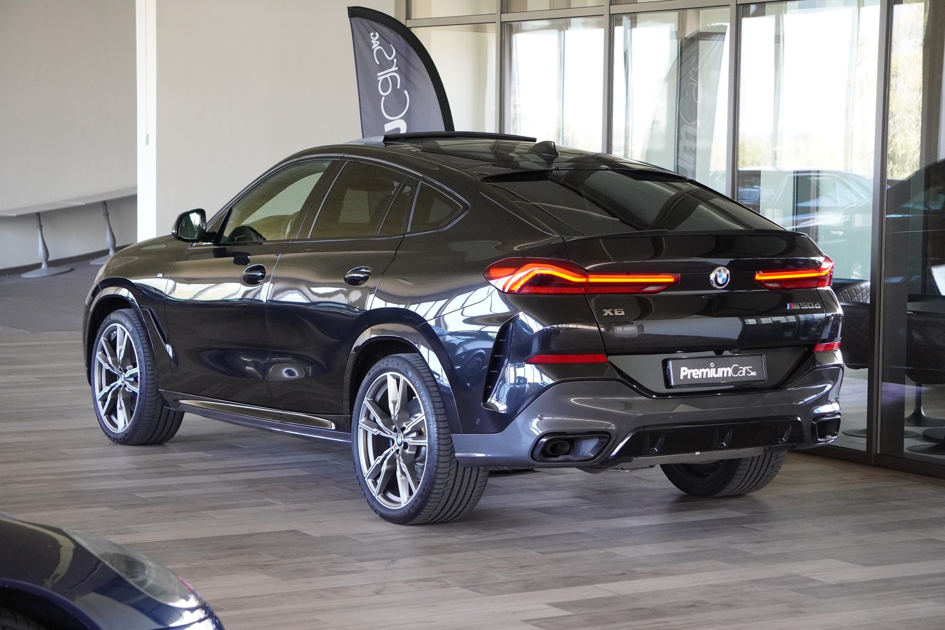 BMW X6 M50d-image-5